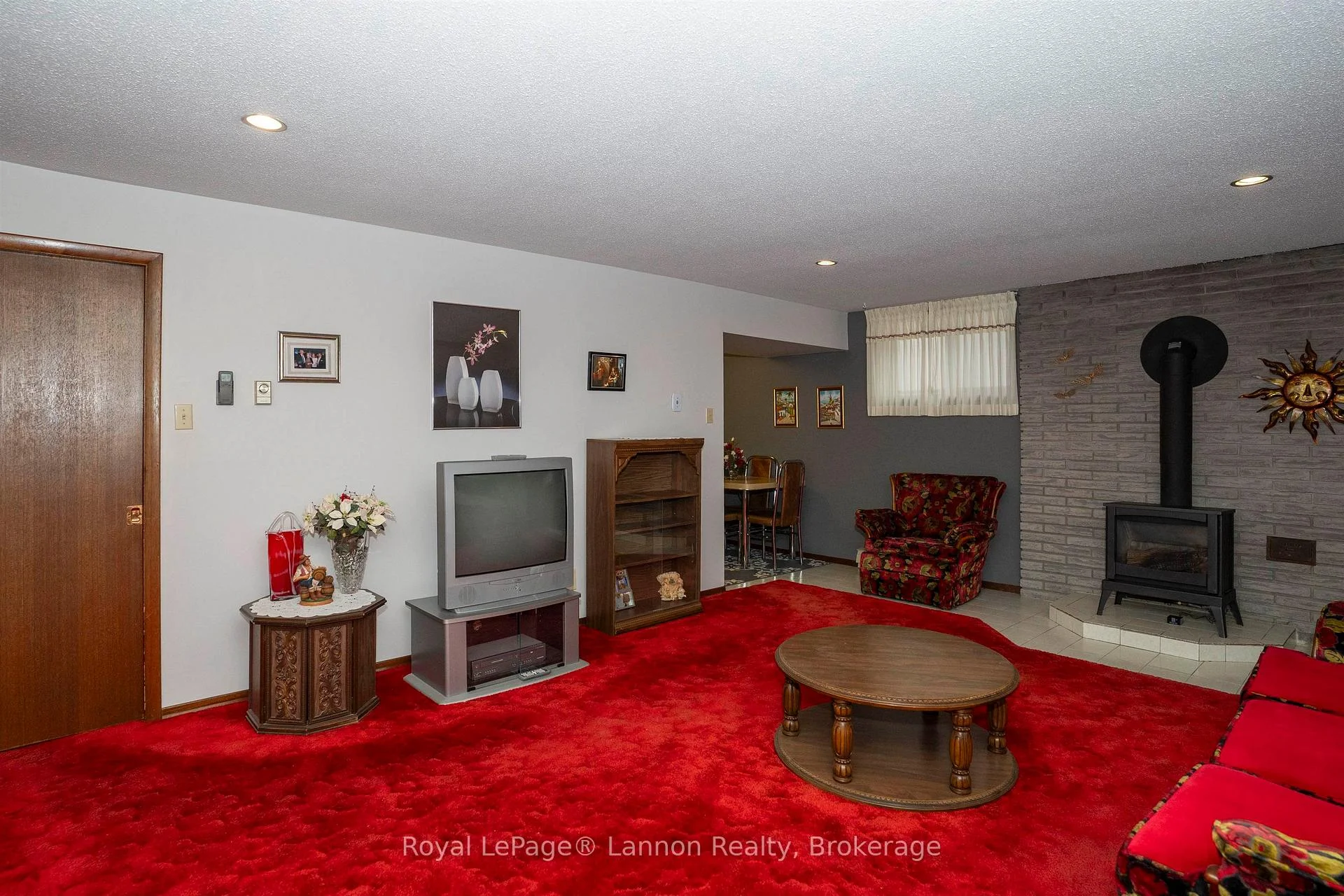 Photo 17 of 149 Masters Street, Thunder Bay, John Street North — HOMEH