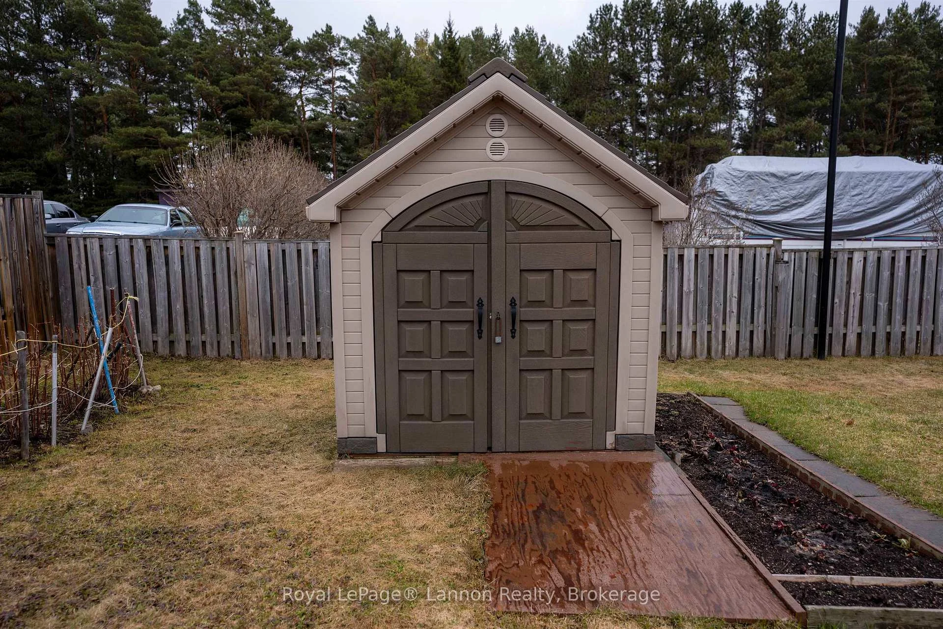 Photo 29 of 149 Masters Street, Thunder Bay, John Street North — HOMEH