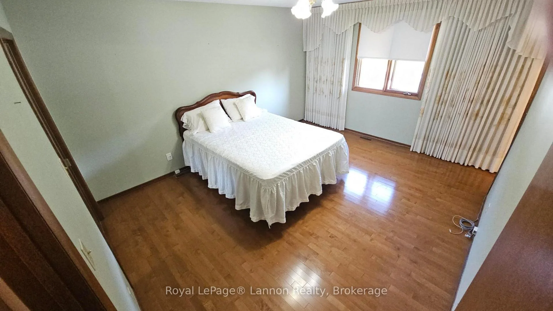 Photo 34 of 149 Masters Street, Thunder Bay, John Street North — HOMEH