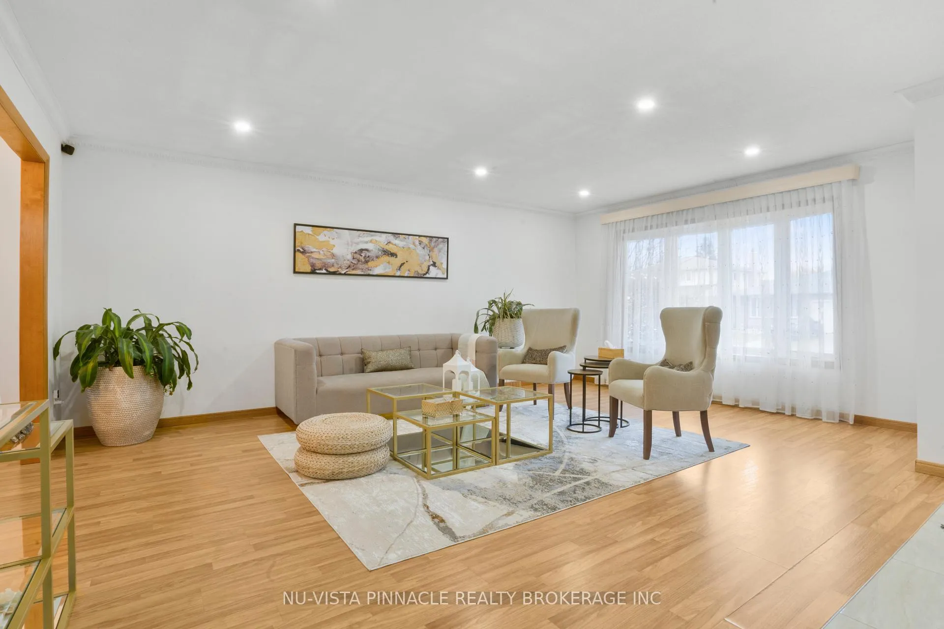 Photo 4 of 44 Golfdale Crescent, London, South Q — HOMEH