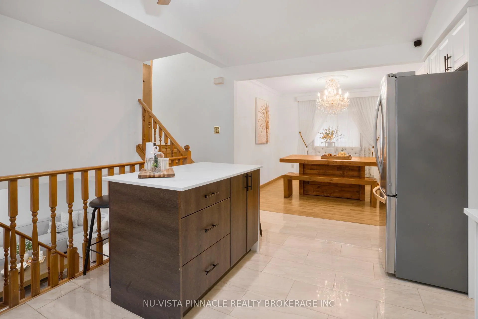 Photo 9 of 44 Golfdale Crescent, London, South Q — HOMEH
