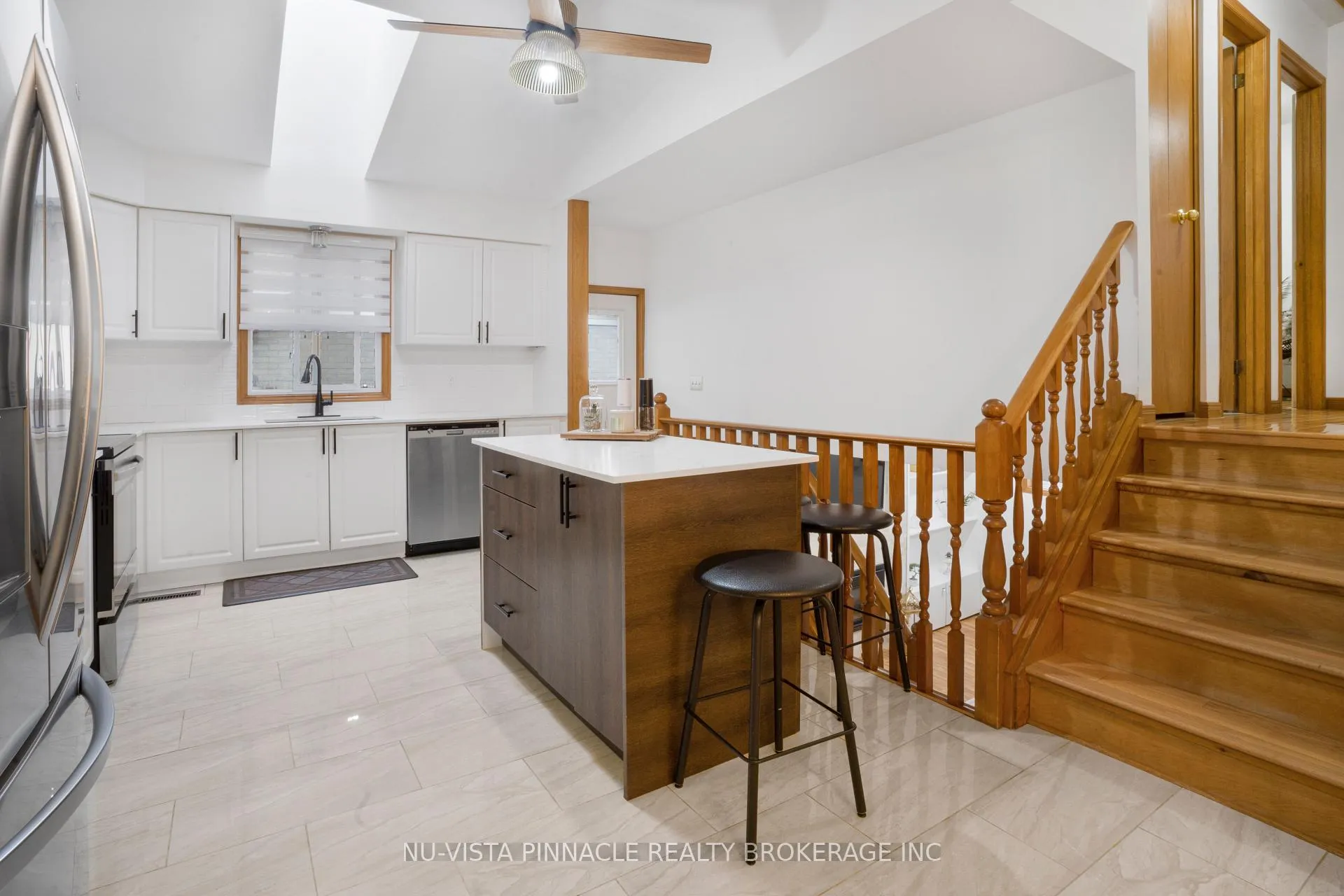 Photo 10 of 44 Golfdale Crescent, London, South Q — HOMEH