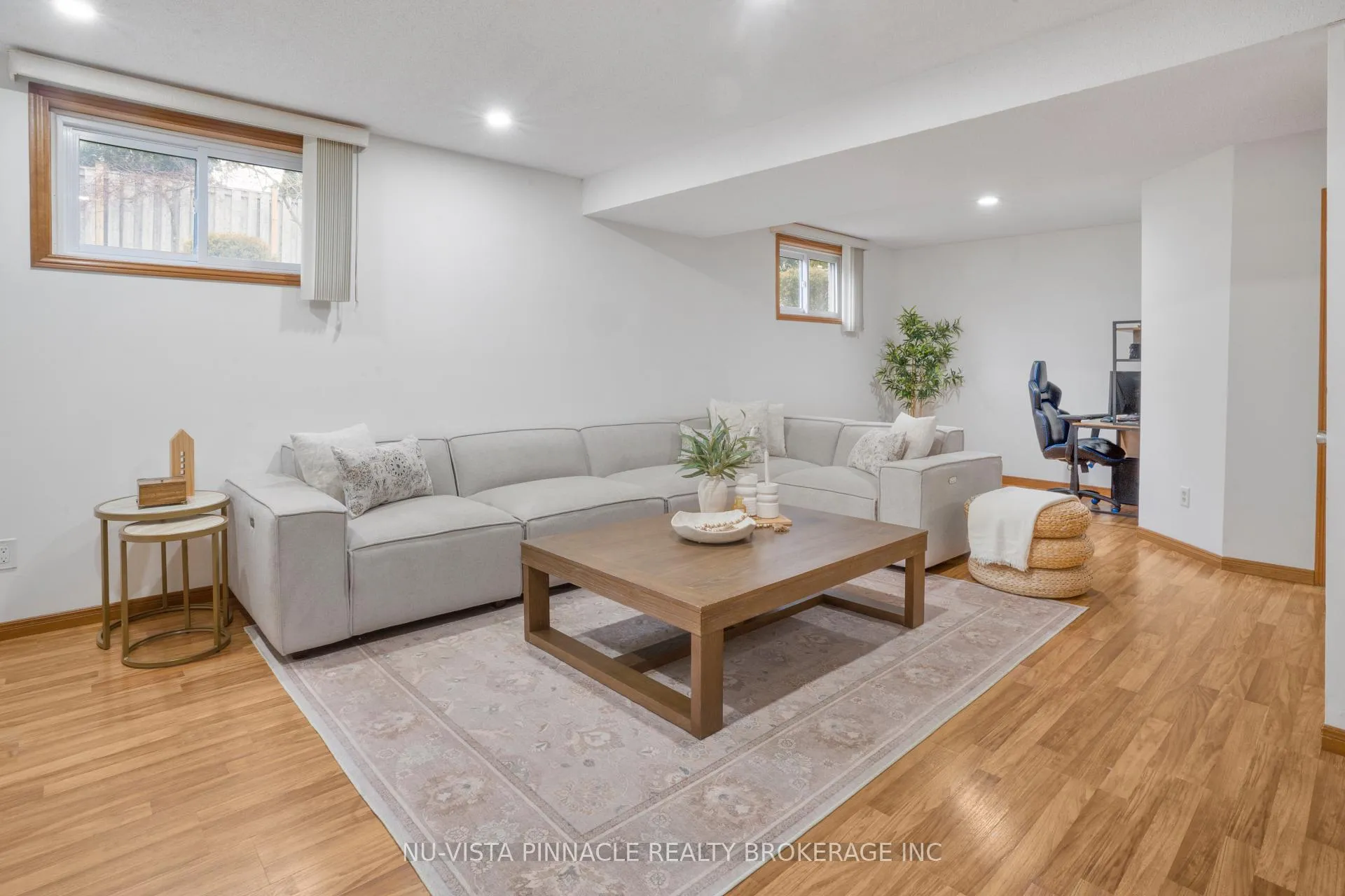 Photo 16 of 44 Golfdale Crescent, London, South Q — HOMEH