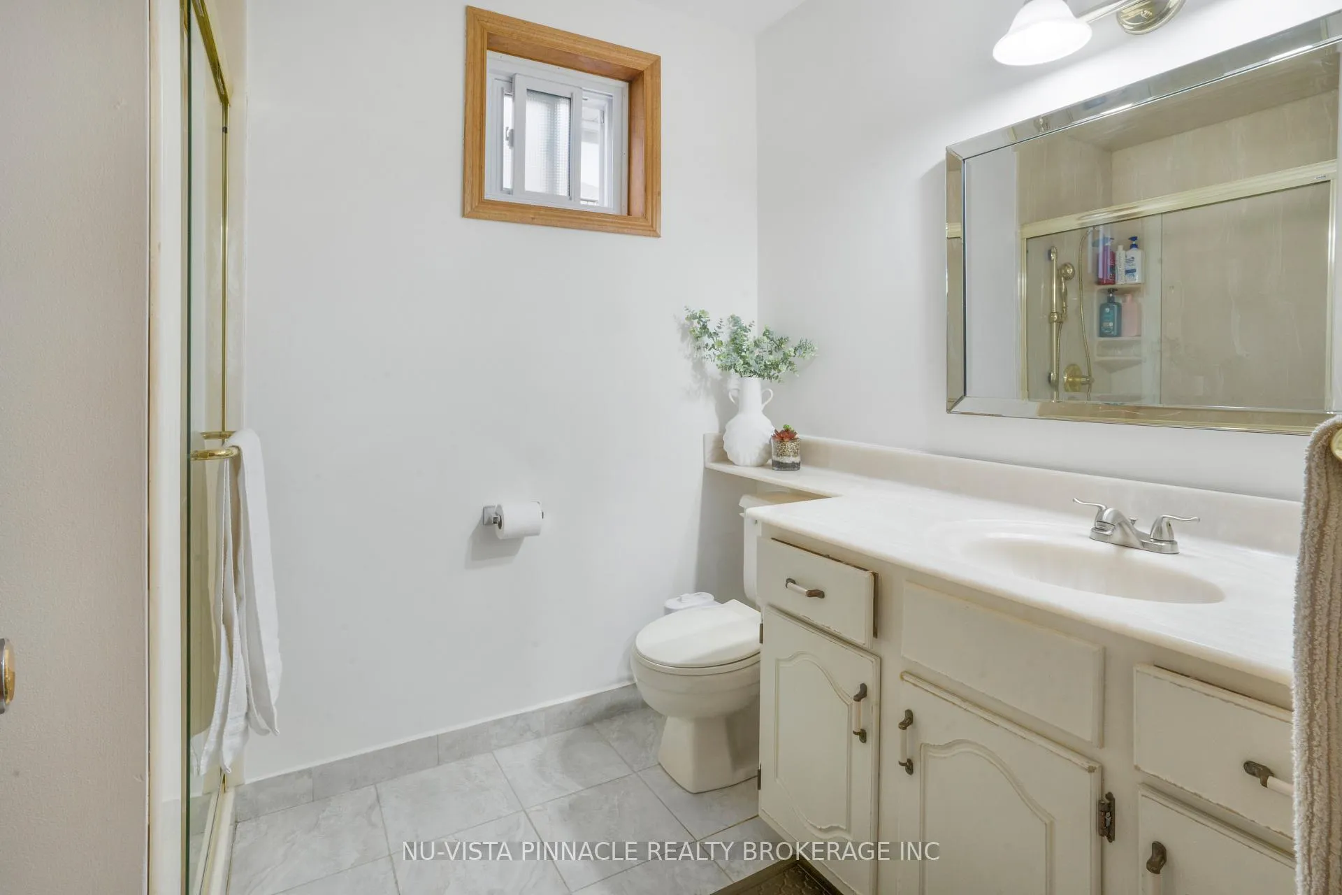 Photo 19 of 44 Golfdale Crescent, London, South Q — HOMEH
