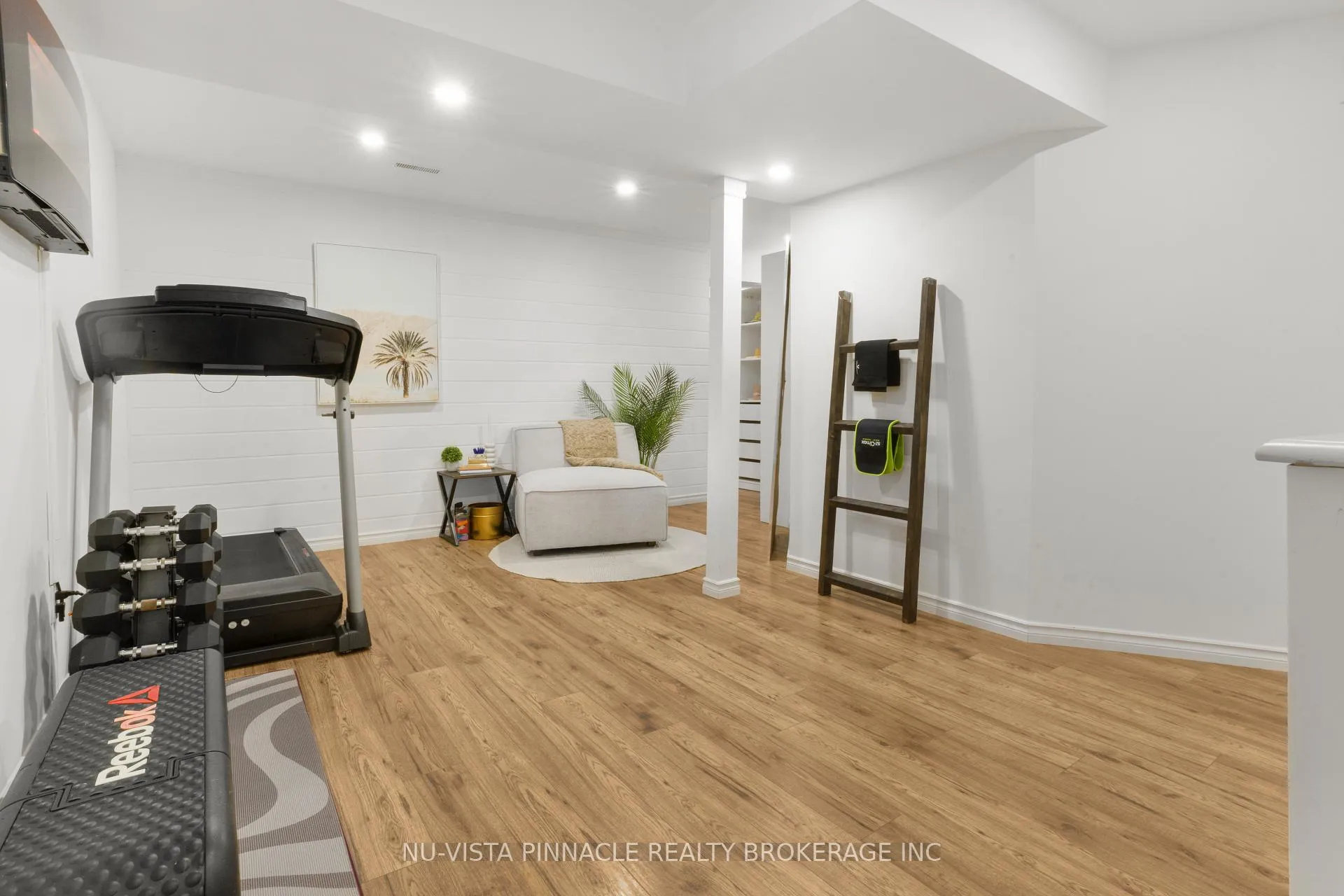 Photo 23 of 44 Golfdale Crescent, London, South Q — HOMEH