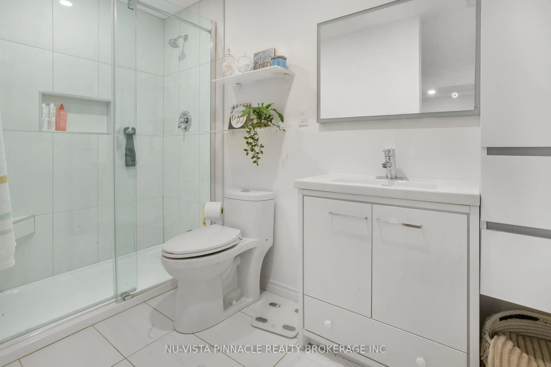 Photo 24 of 44 Golfdale Crescent, London, South Q — HOMEH