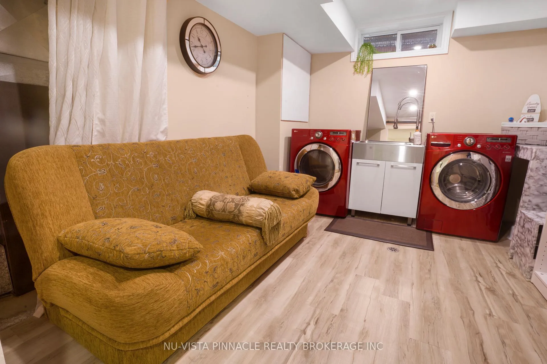 Photo 28 of 44 Golfdale Crescent, London, South Q — HOMEH