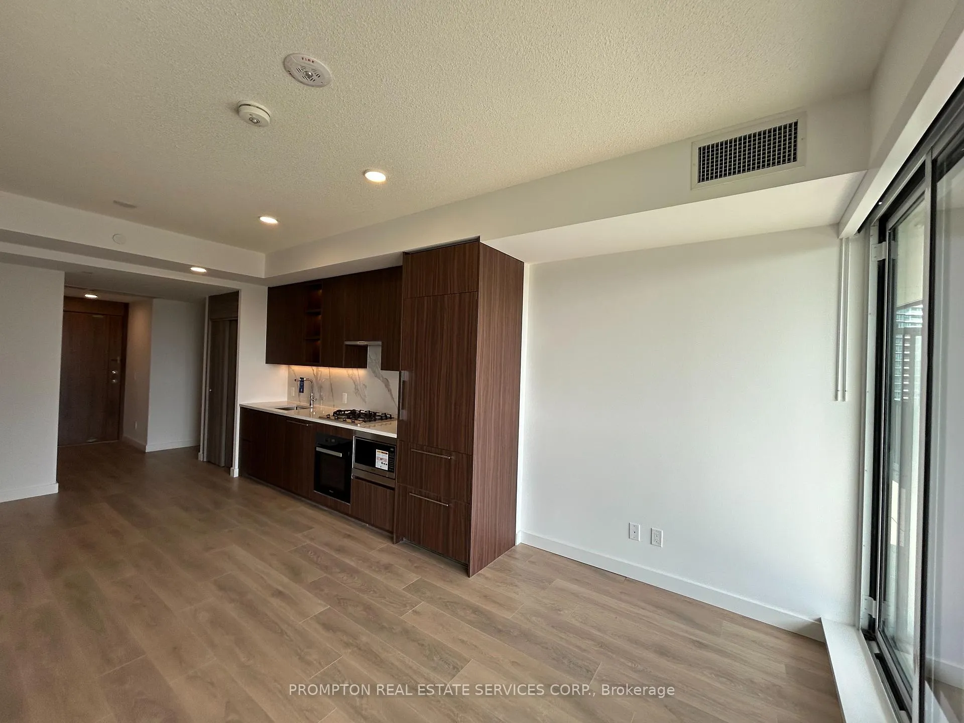Photo 10 of Unit 1102, 18 Esther Shiner Boulevard, North York, Bayview Village — HOMEH