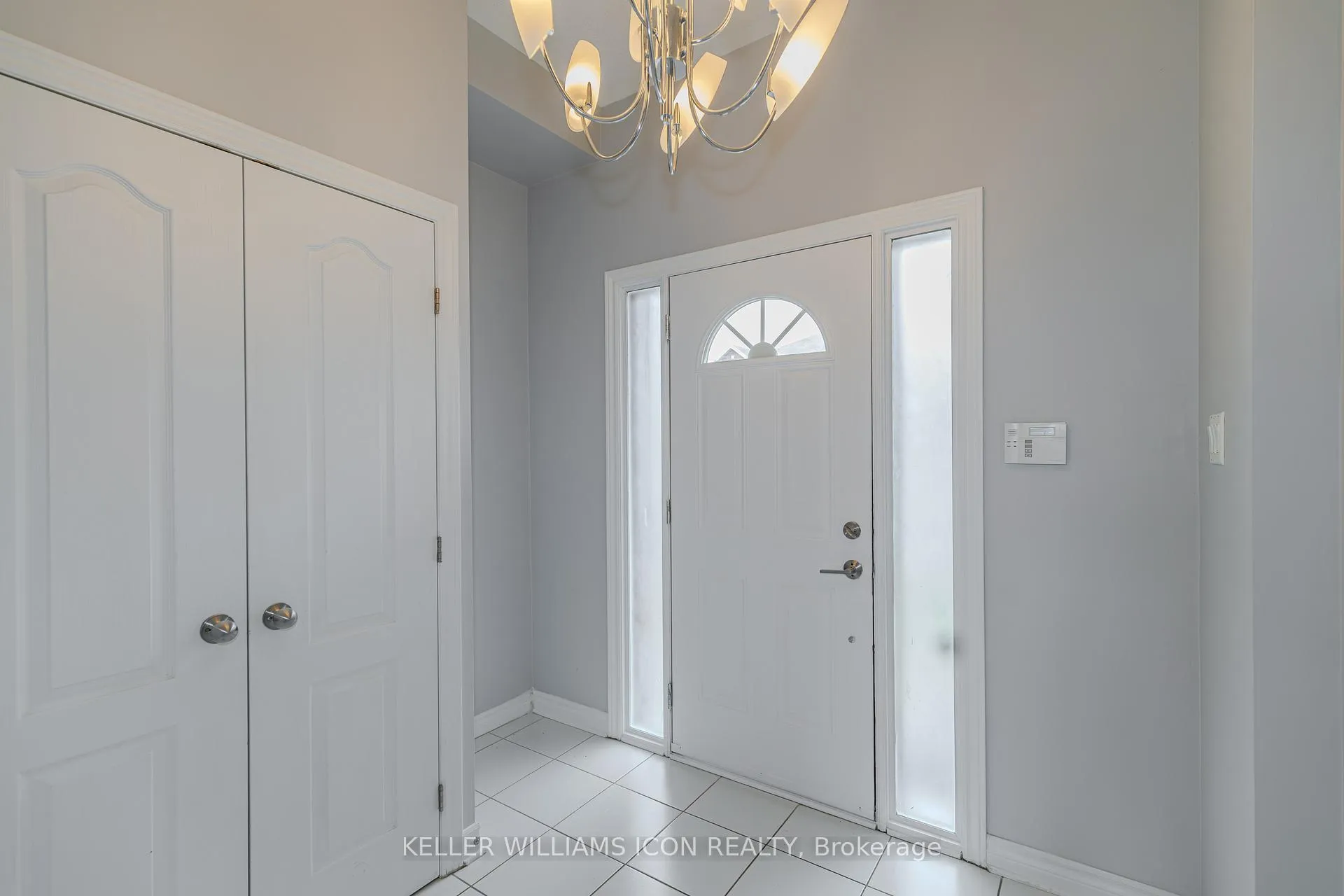 Photo 2 of 905 Whiteford Way, Ottawa, Kanata - Emerald Meadows/Trailwest — HOMEH