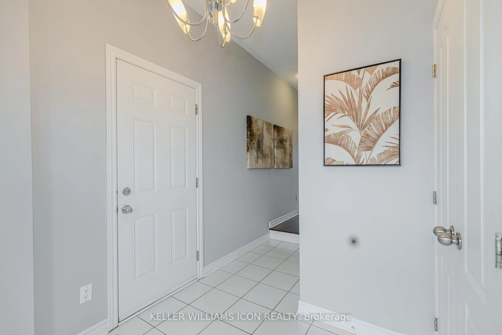 Photo 3 of 905 Whiteford Way, Ottawa, Kanata - Emerald Meadows/Trailwest — HOMEH
