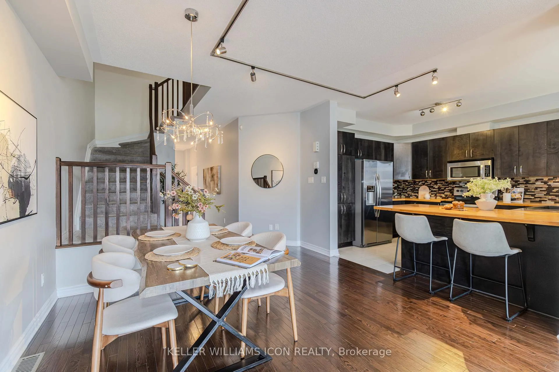 Photo 10 of 905 Whiteford Way, Ottawa, Kanata - Emerald Meadows/Trailwest — HOMEH