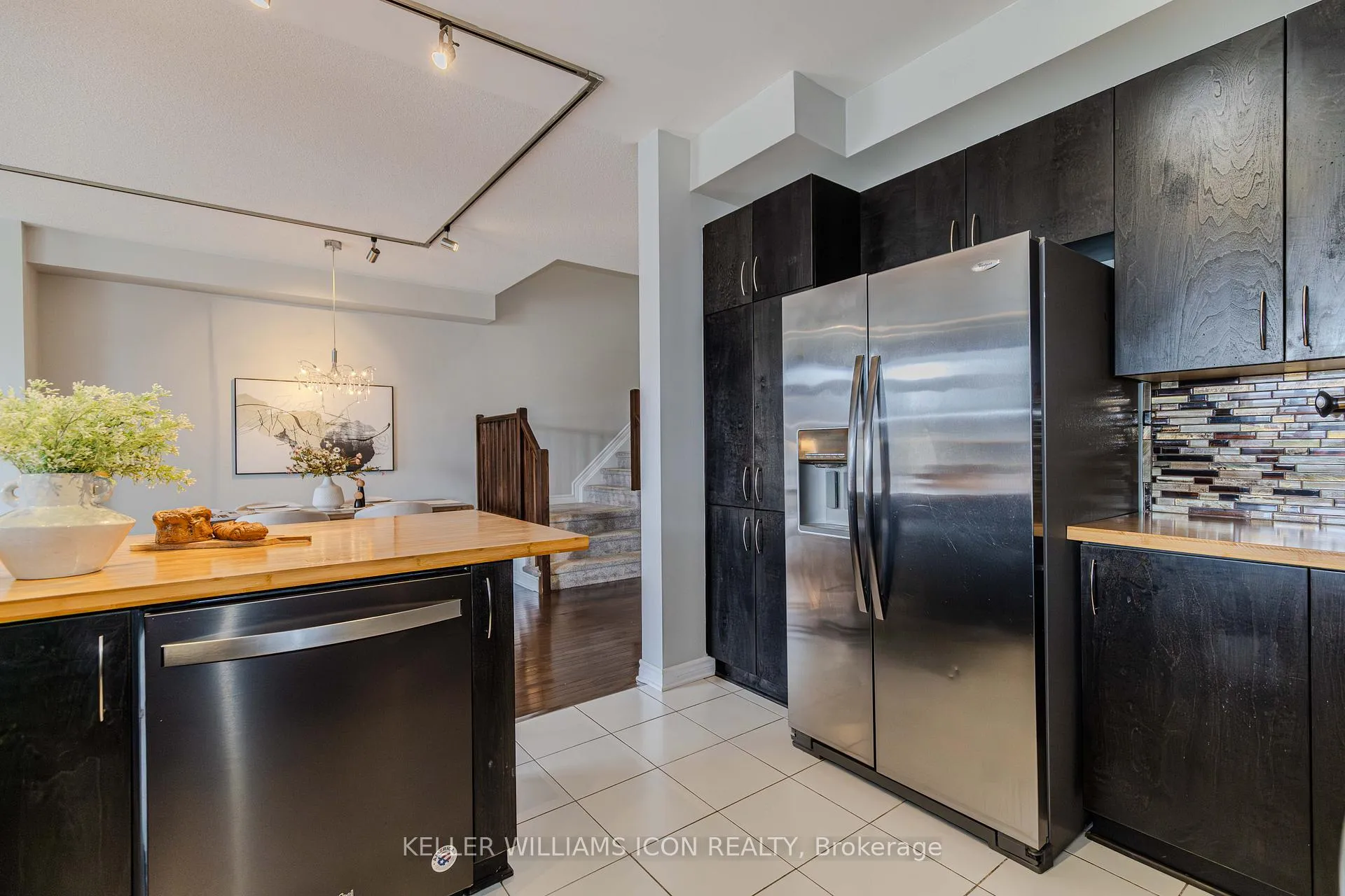 Photo 12 of 905 Whiteford Way, Ottawa, Kanata - Emerald Meadows/Trailwest — HOMEH