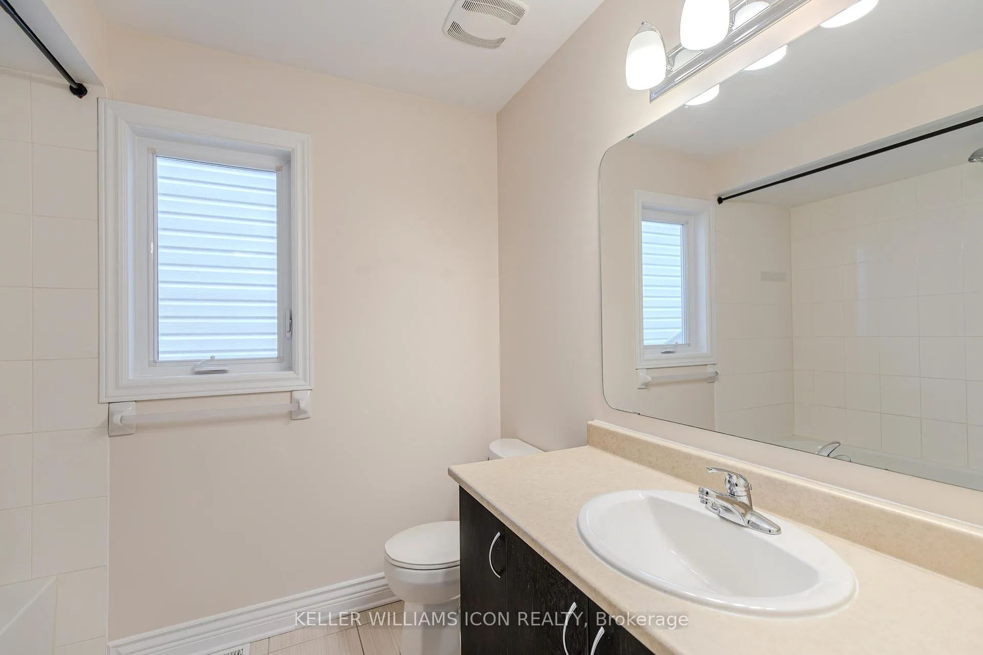 Photo 32 of 905 Whiteford Way, Ottawa, Kanata - Emerald Meadows/Trailwest — HOMEH