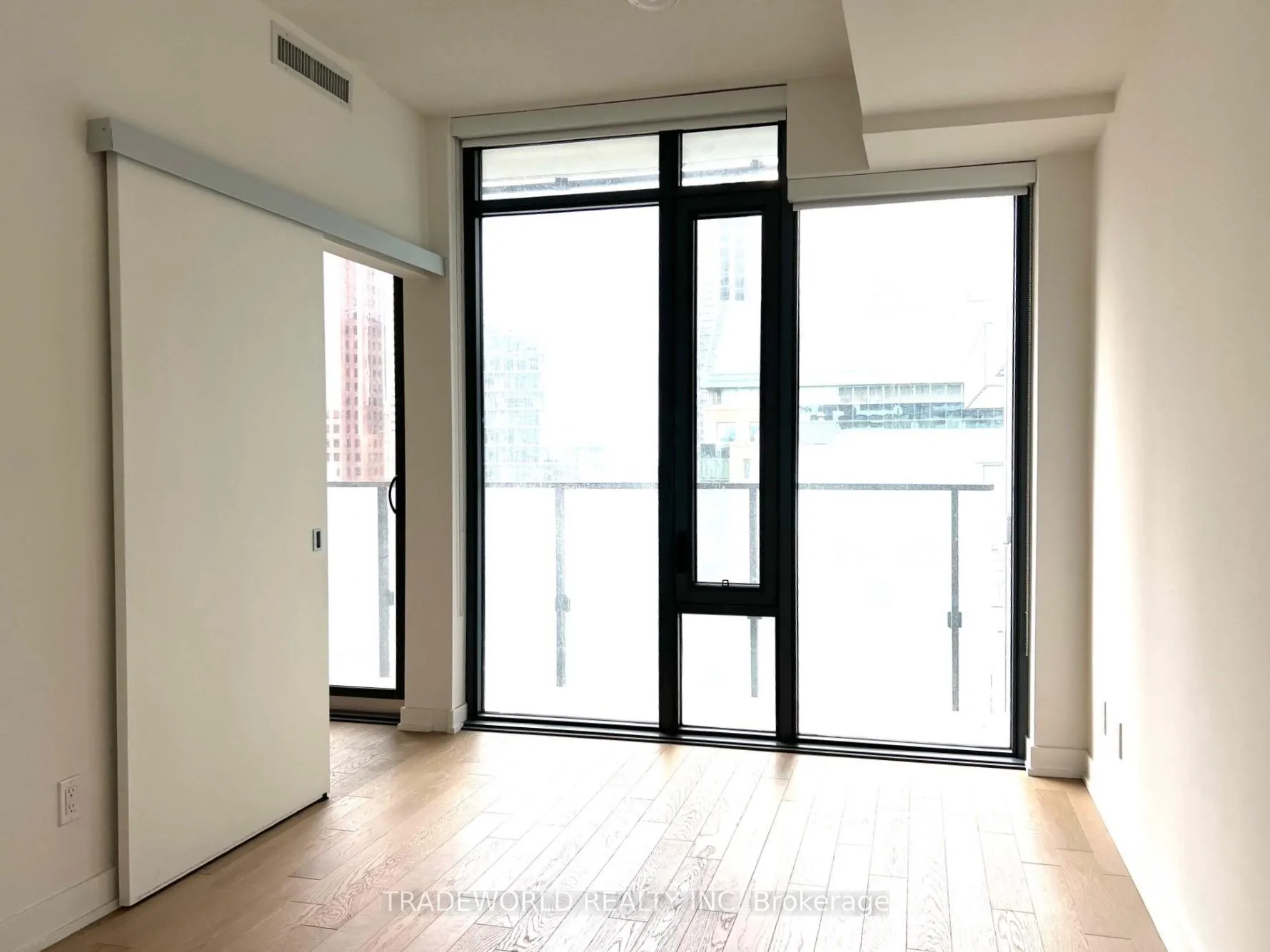 Photo 5 of Unit 2307, 25 Richmond Street E, Toronto, Church-Yonge Corridor — HOMEH
