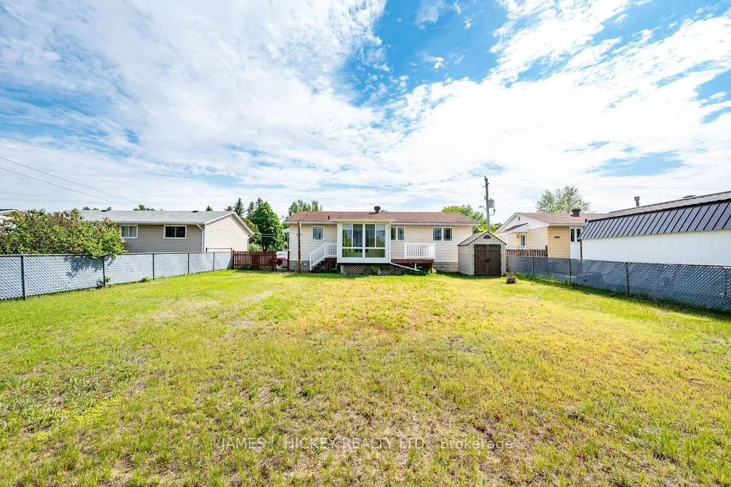 Photo 40 of 72 Herman Street, Petawawa — HOMEH