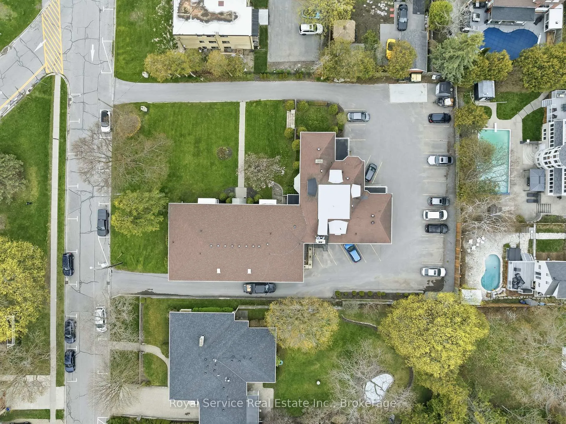 Photo 4 of Unit 19, 118 Perry Street, Cobourg — HOMEH