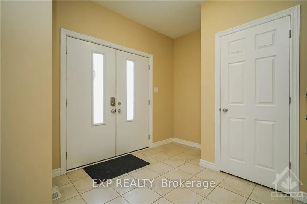 Photo 3 of 321 Percheron Way, Ottawa, Kanata - Emerald Meadows/Trailwest — HOMEH
