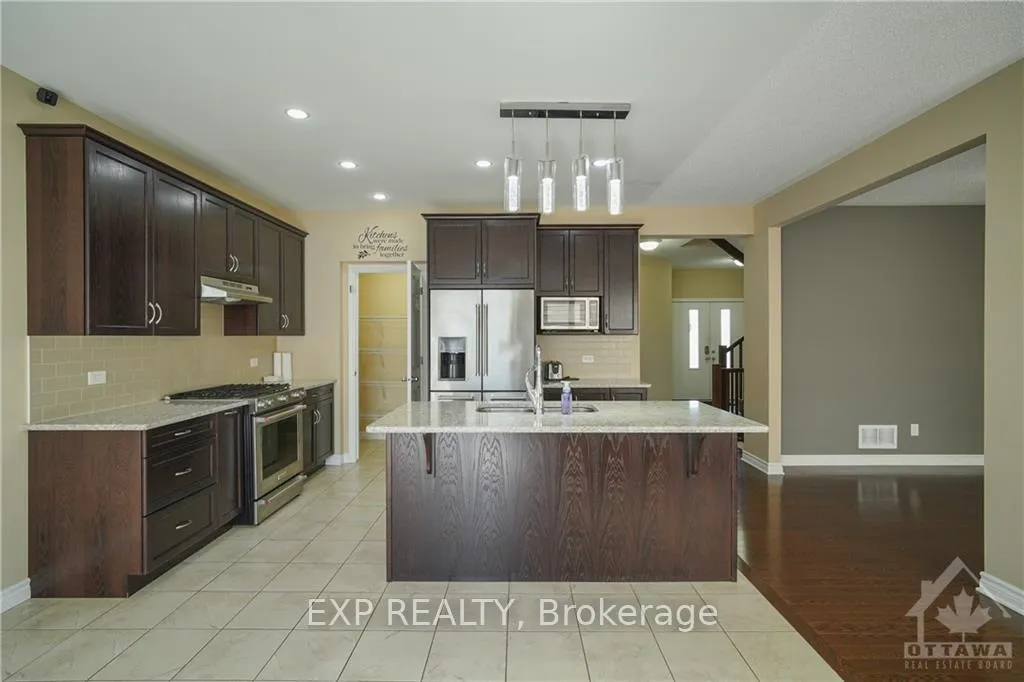 Photo 5 of 321 Percheron Way, Ottawa, Kanata - Emerald Meadows/Trailwest — HOMEH