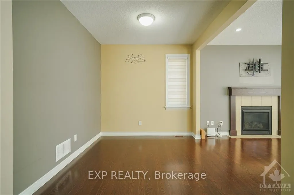 Photo 11 of 321 Percheron Way, Ottawa, Kanata - Emerald Meadows/Trailwest — HOMEH