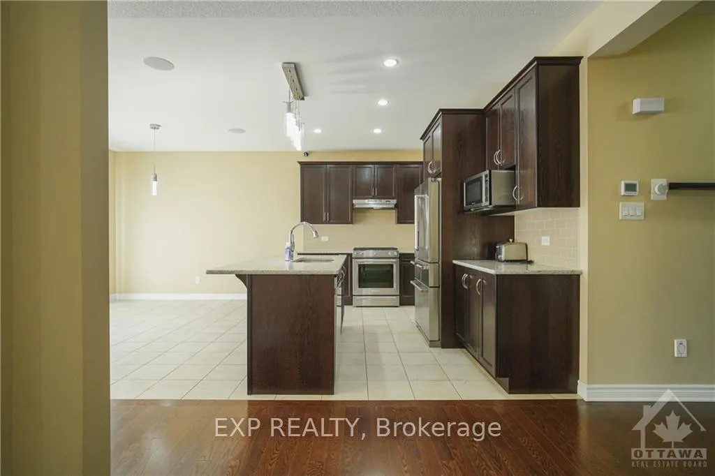 Photo 13 of 321 Percheron Way, Ottawa, Kanata - Emerald Meadows/Trailwest — HOMEH