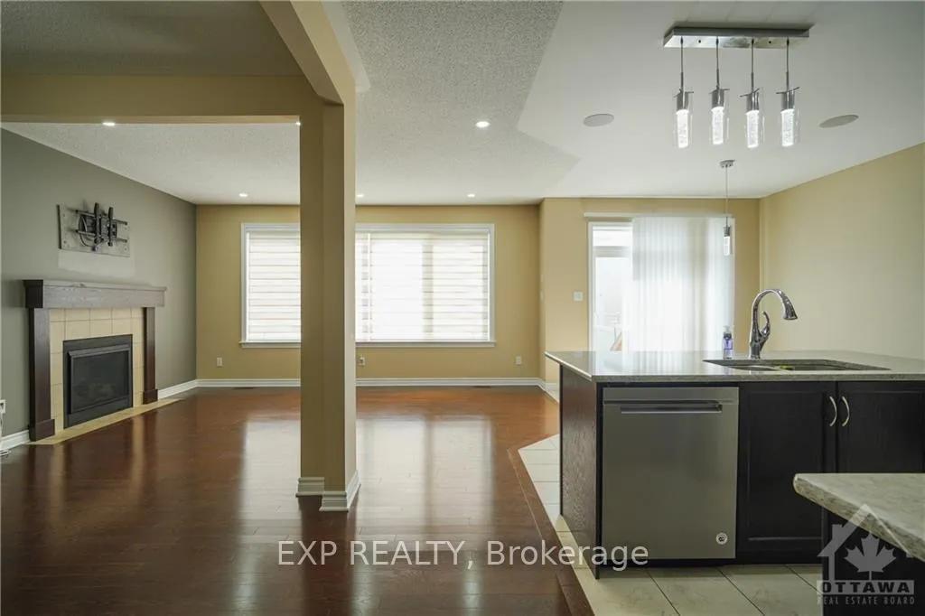 Photo 14 of 321 Percheron Way, Ottawa, Kanata - Emerald Meadows/Trailwest — HOMEH