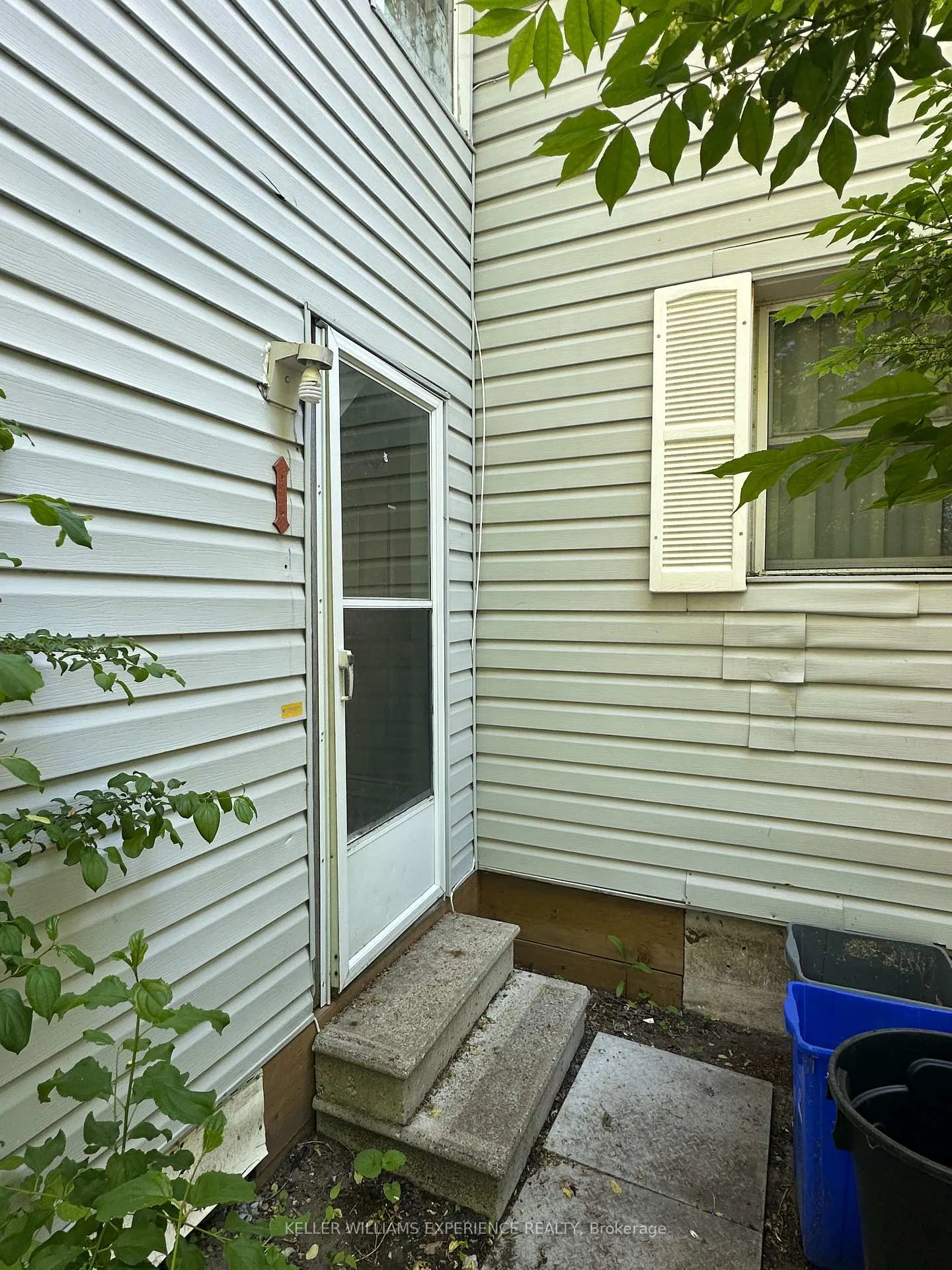 Photo 13 of 116 Maple Avenue, Barrie, Queen's Park — HOMEH