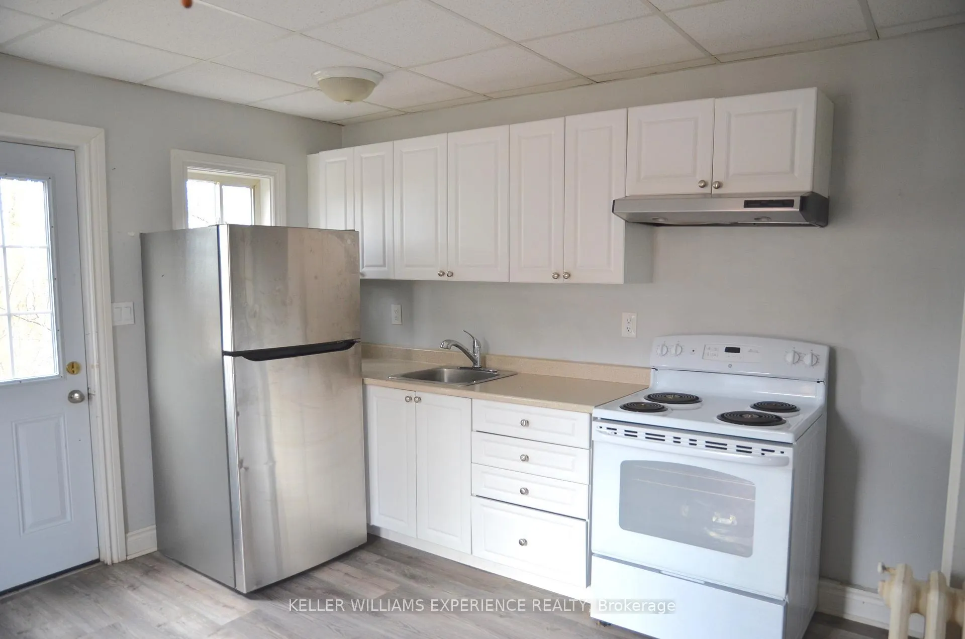Photo 17 of 116 Maple Avenue, Barrie, Queen's Park — HOMEH