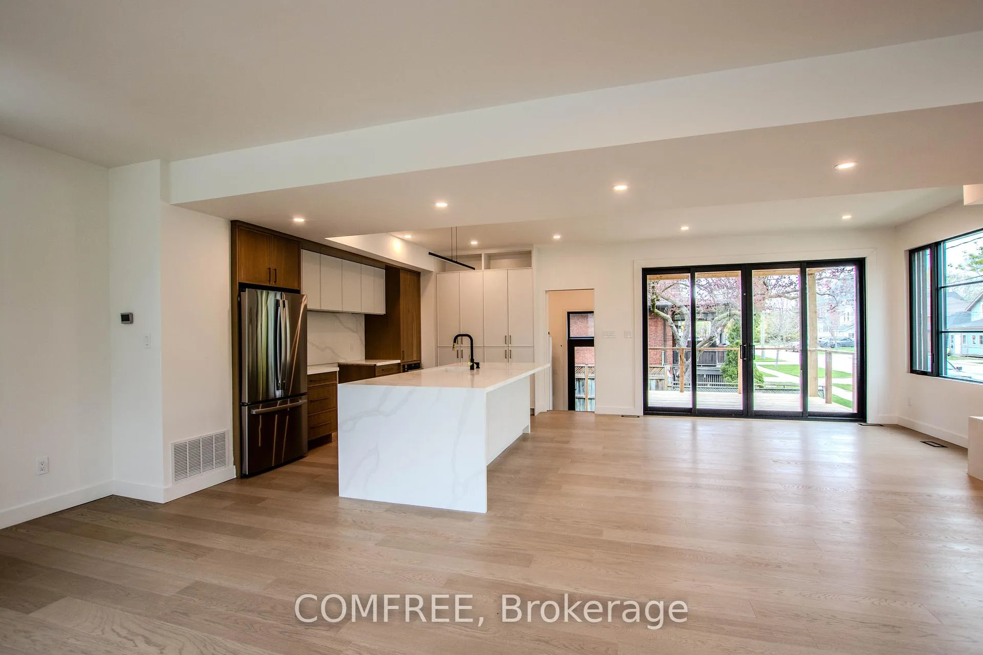 Photo 3 of 169 Second Street, Collingwood — HOMEH