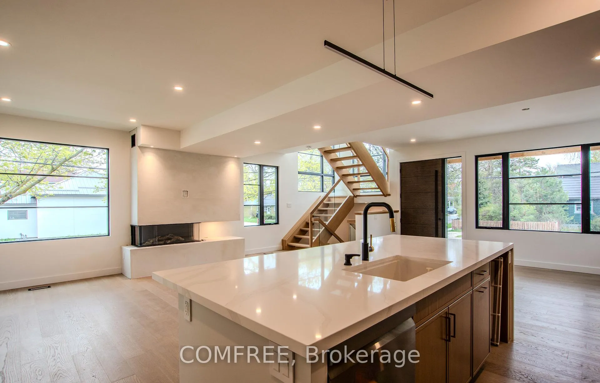 Photo 13 of 169 Second Street, Collingwood — HOMEH