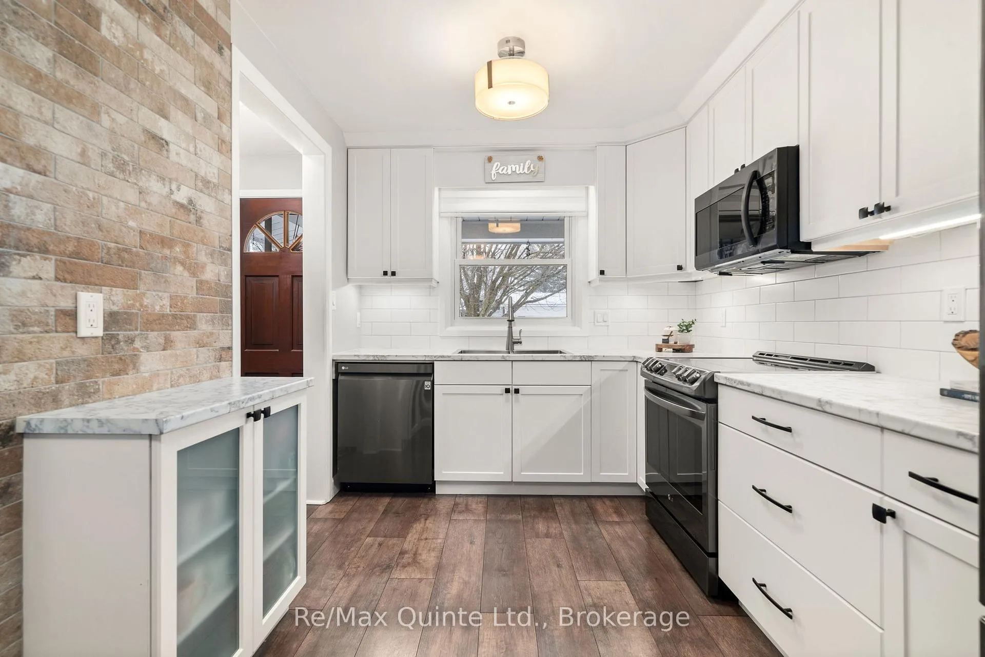 Photo 6 of 106 Glendale Road, Belleville, Belleville Ward — HOMEH