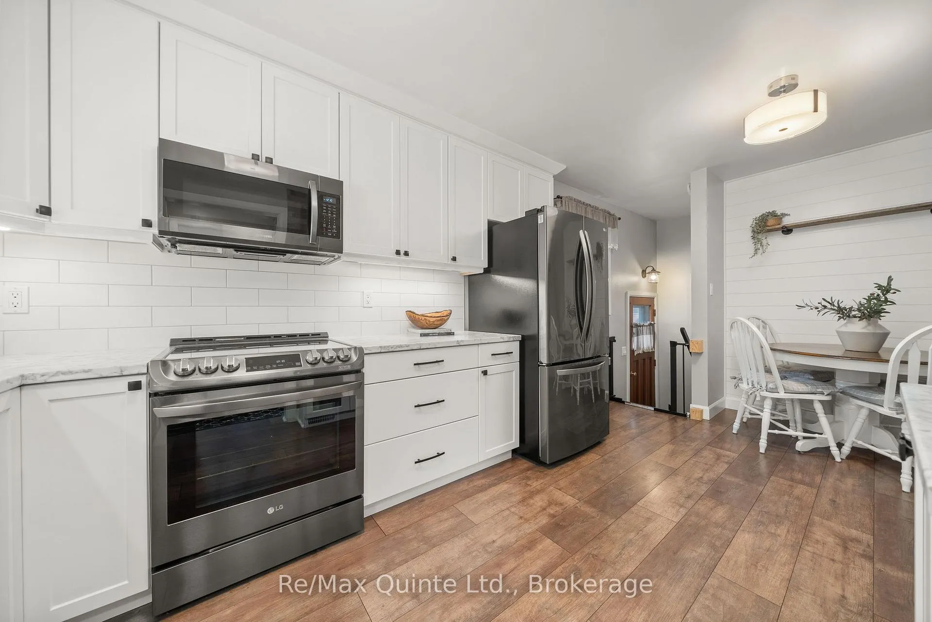 Photo 7 of 106 Glendale Road, Belleville, Belleville Ward — HOMEH
