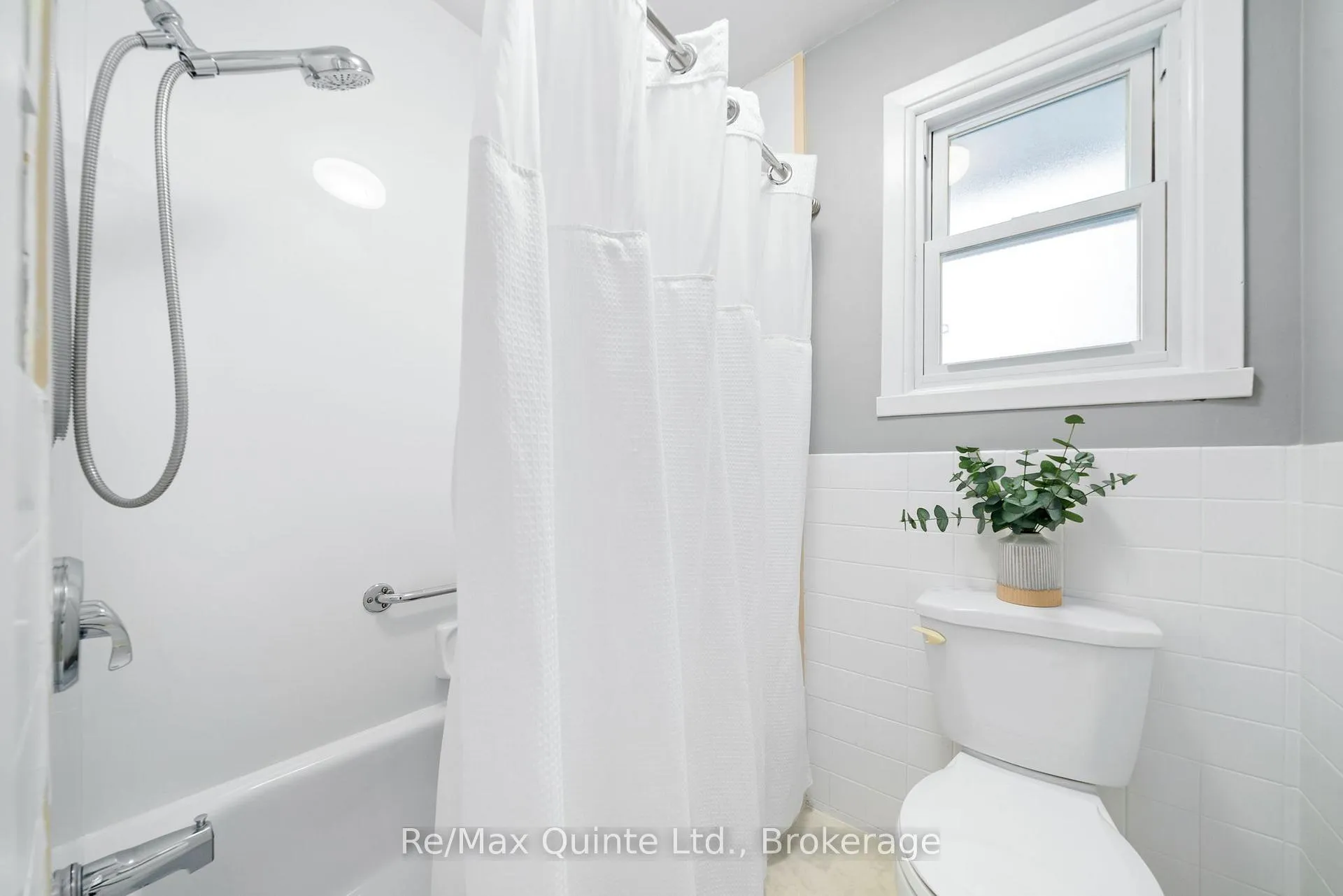 Photo 21 of 106 Glendale Road, Belleville, Belleville Ward — HOMEH