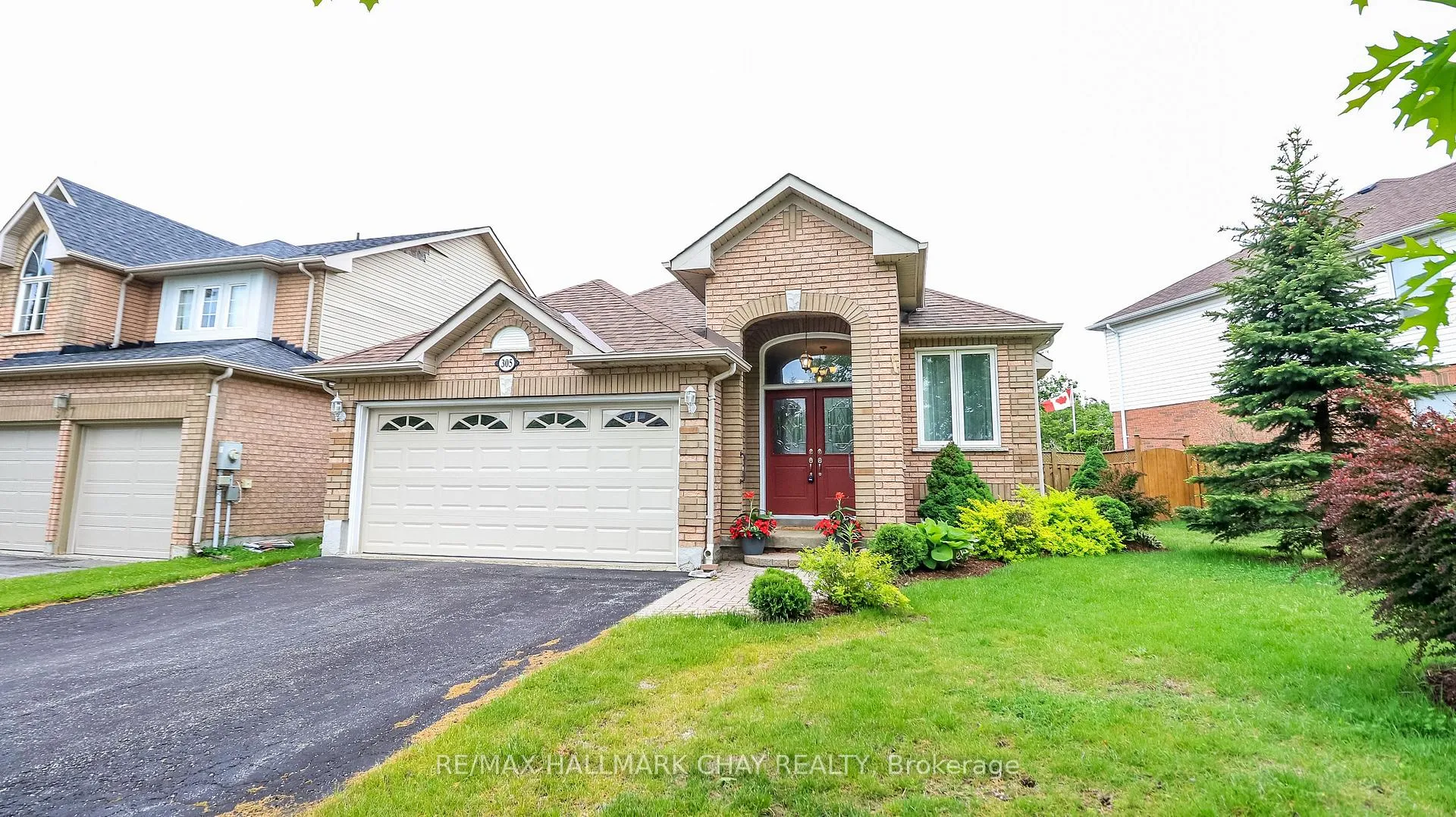 Photo 1 of 305 Stanley Street, Barrie, East Bayfield — HOMEH