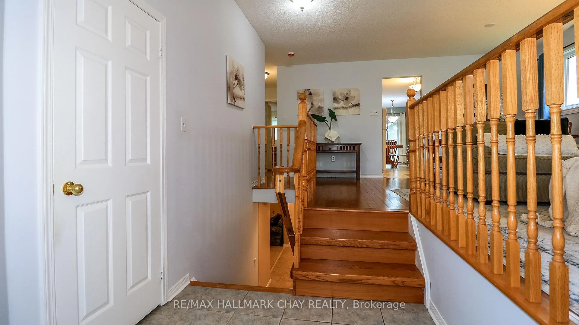 Photo 6 of 305 Stanley Street, Barrie, East Bayfield — HOMEH