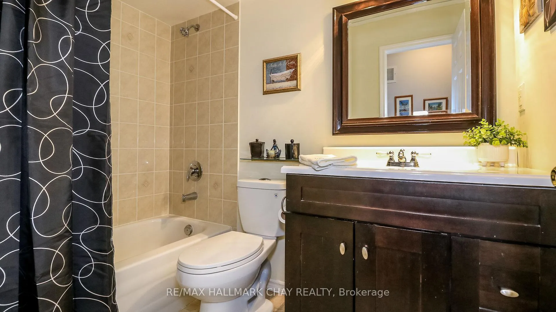 Photo 17 of 305 Stanley Street, Barrie, East Bayfield — HOMEH