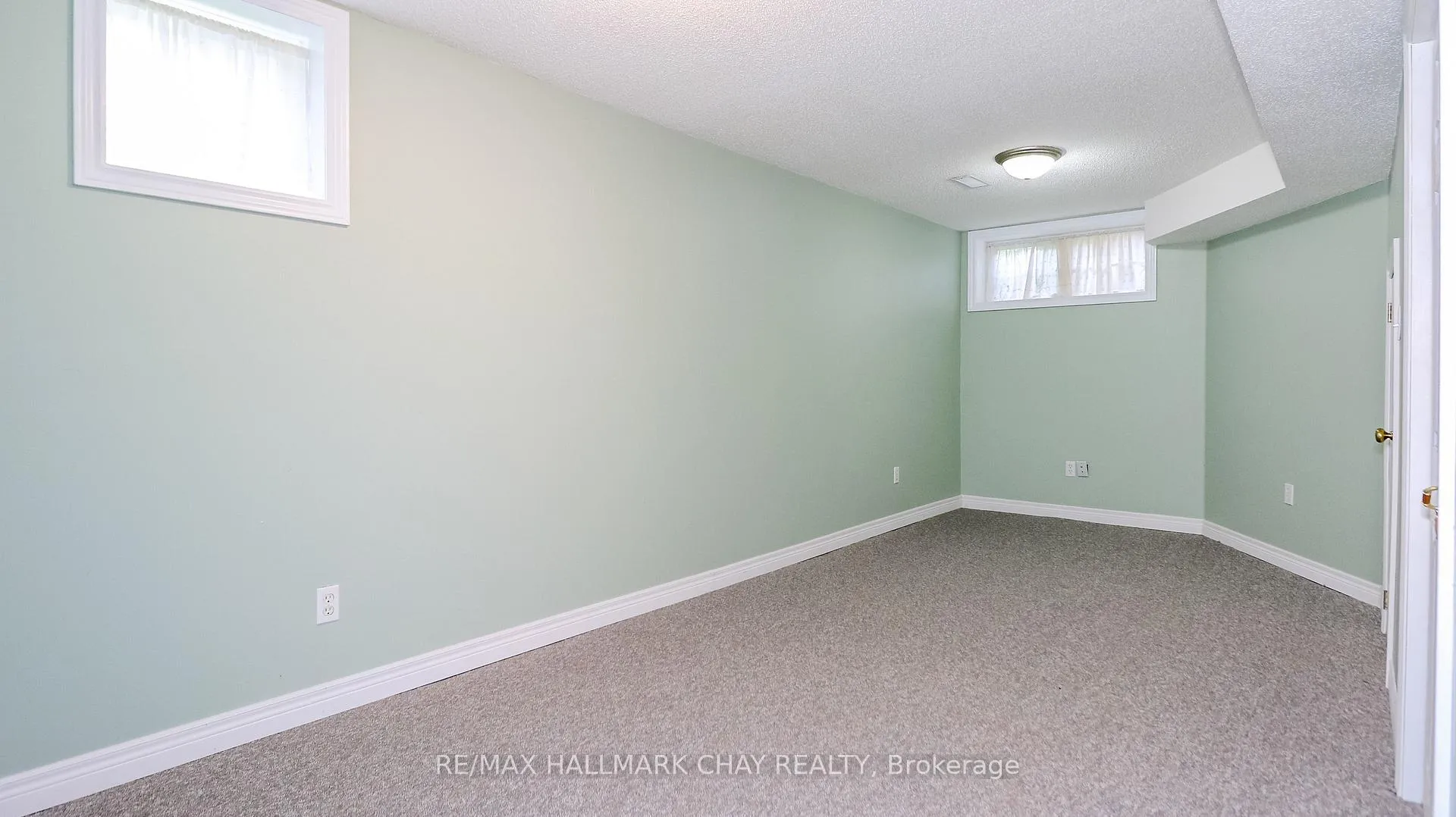 Photo 22 of 305 Stanley Street, Barrie, East Bayfield — HOMEH