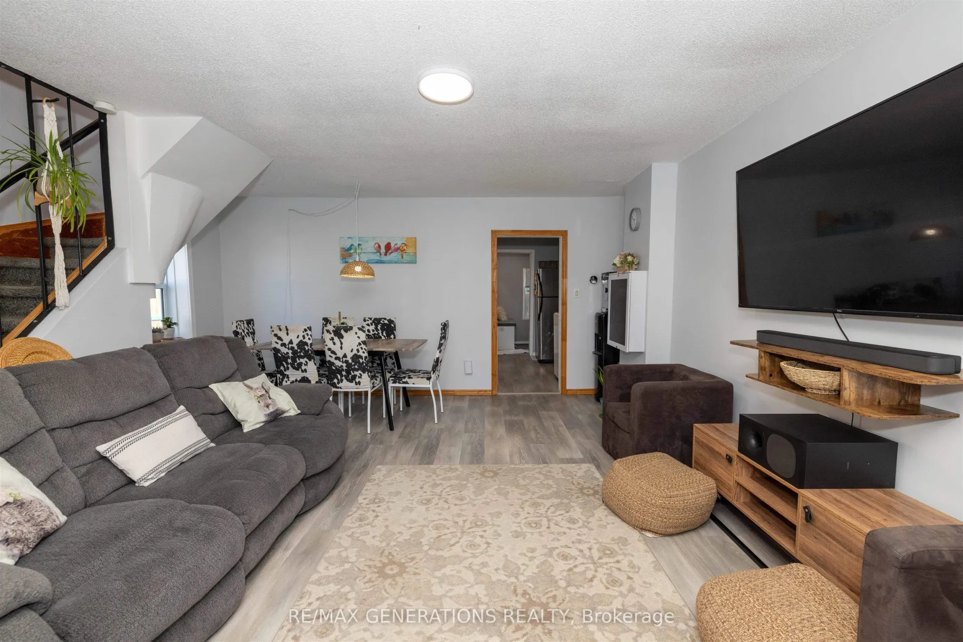 Photo 4 of 404 Amelia Street W, Thunder Bay, Westfort — HOMEH