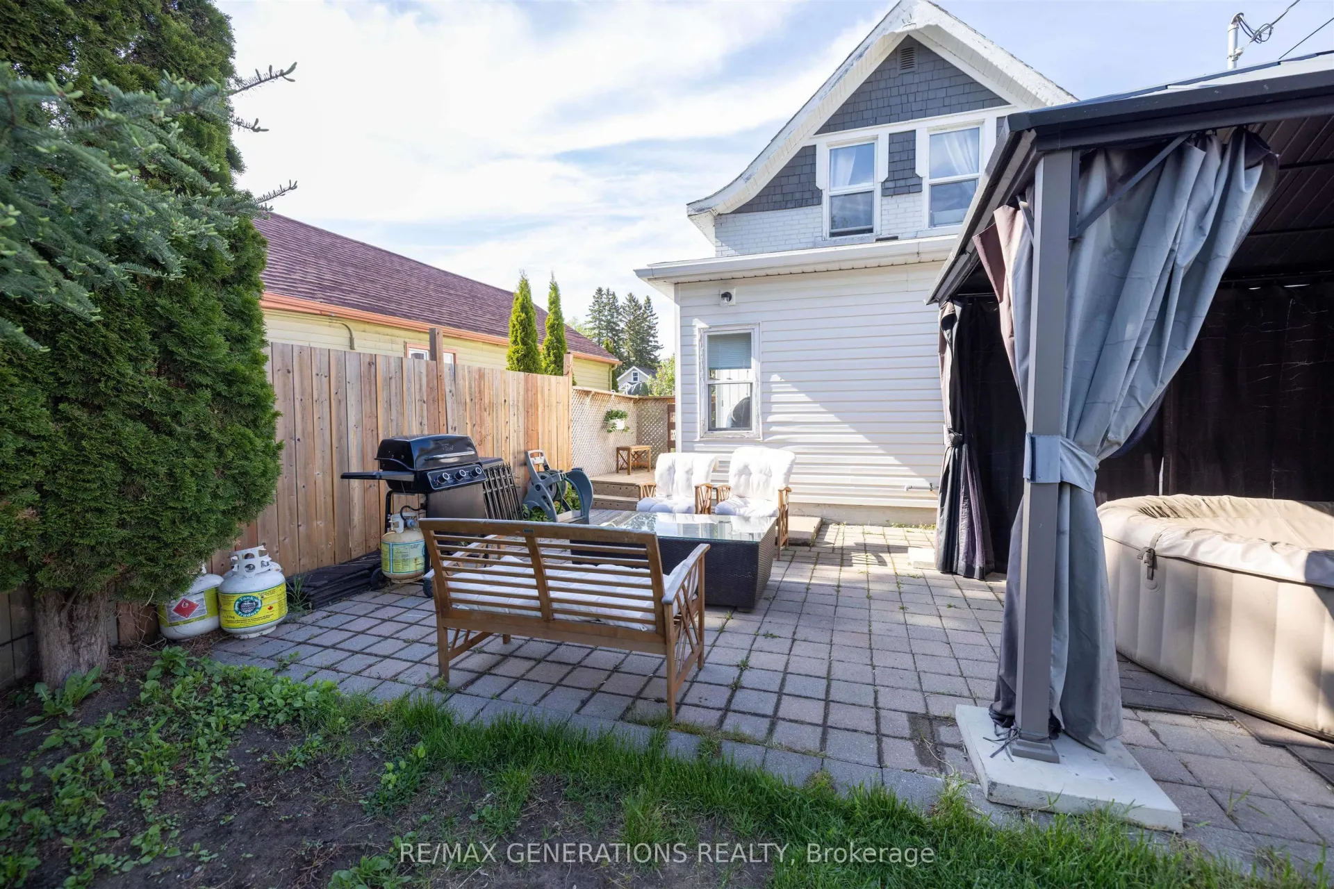 Photo 28 of 404 Amelia Street W, Thunder Bay, Westfort — HOMEH