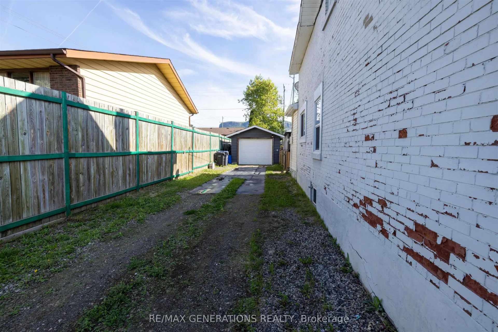 Photo 35 of 404 Amelia Street W, Thunder Bay, Westfort — HOMEH