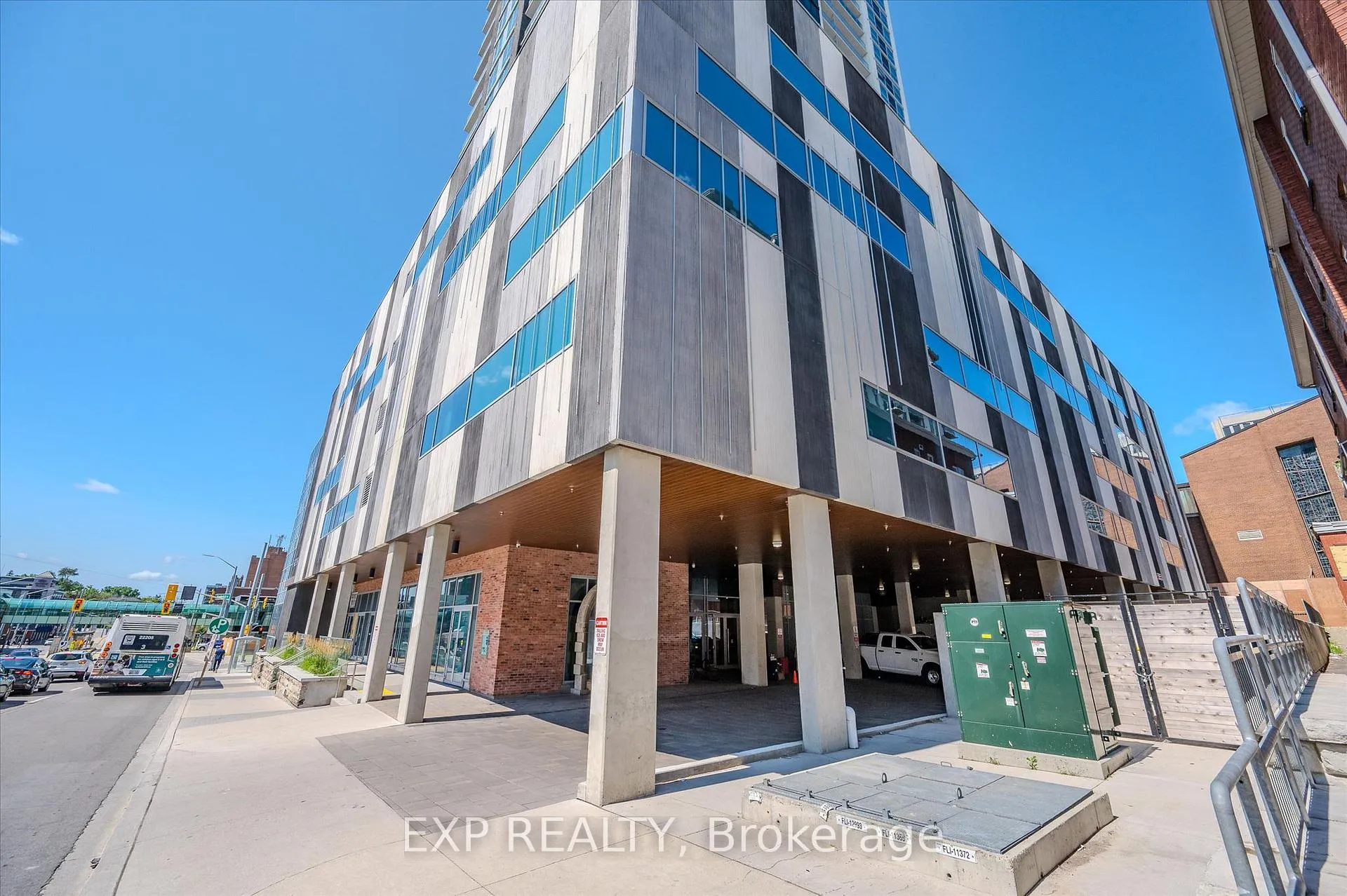Photo 4 of Unit 2505, 60 Frederick Street, Kitchener, City Commercial Core — HOMEH