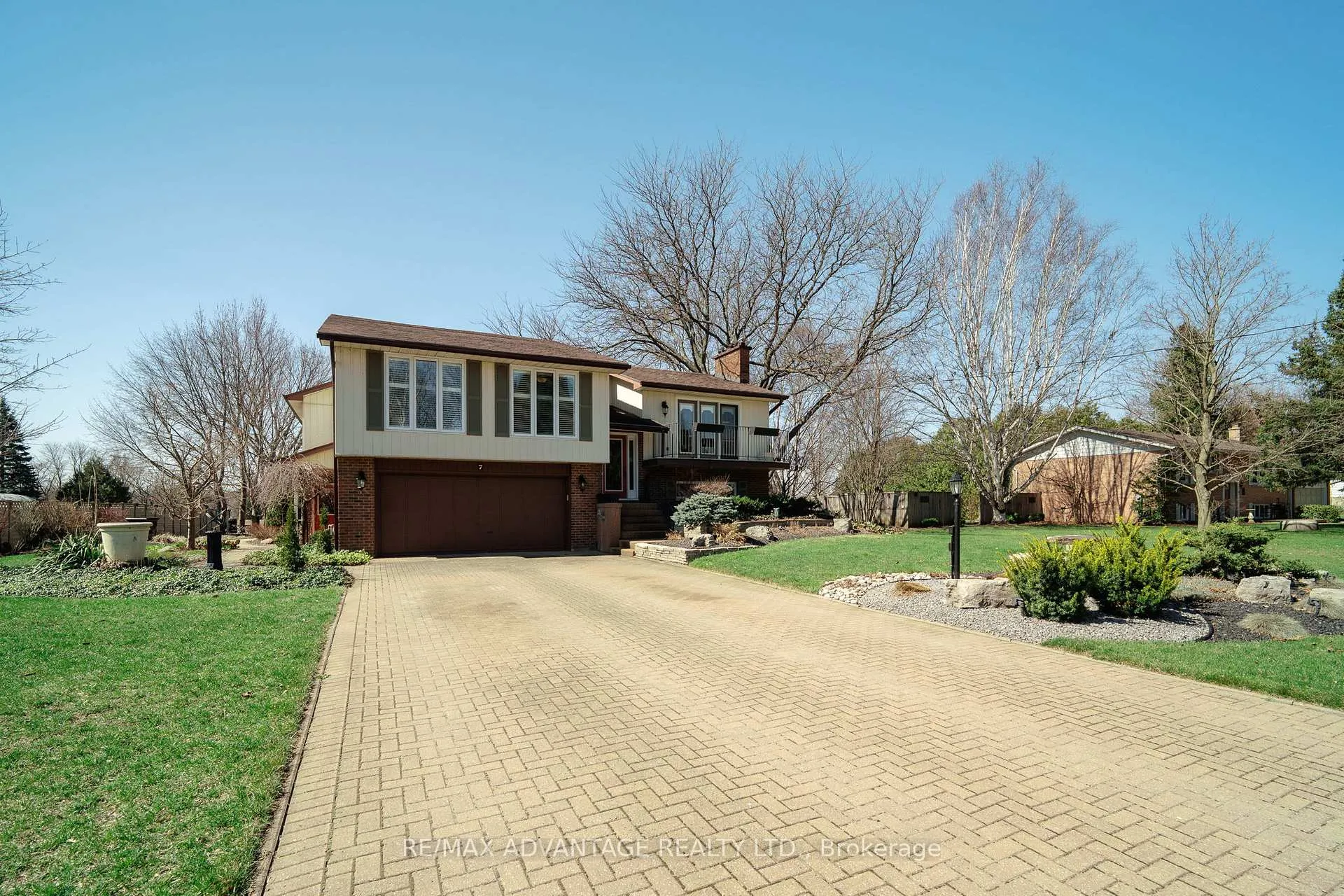 Photo 3 of 7 Mckay Street, Middlesex Centre, Poplar Hill — HOMEH