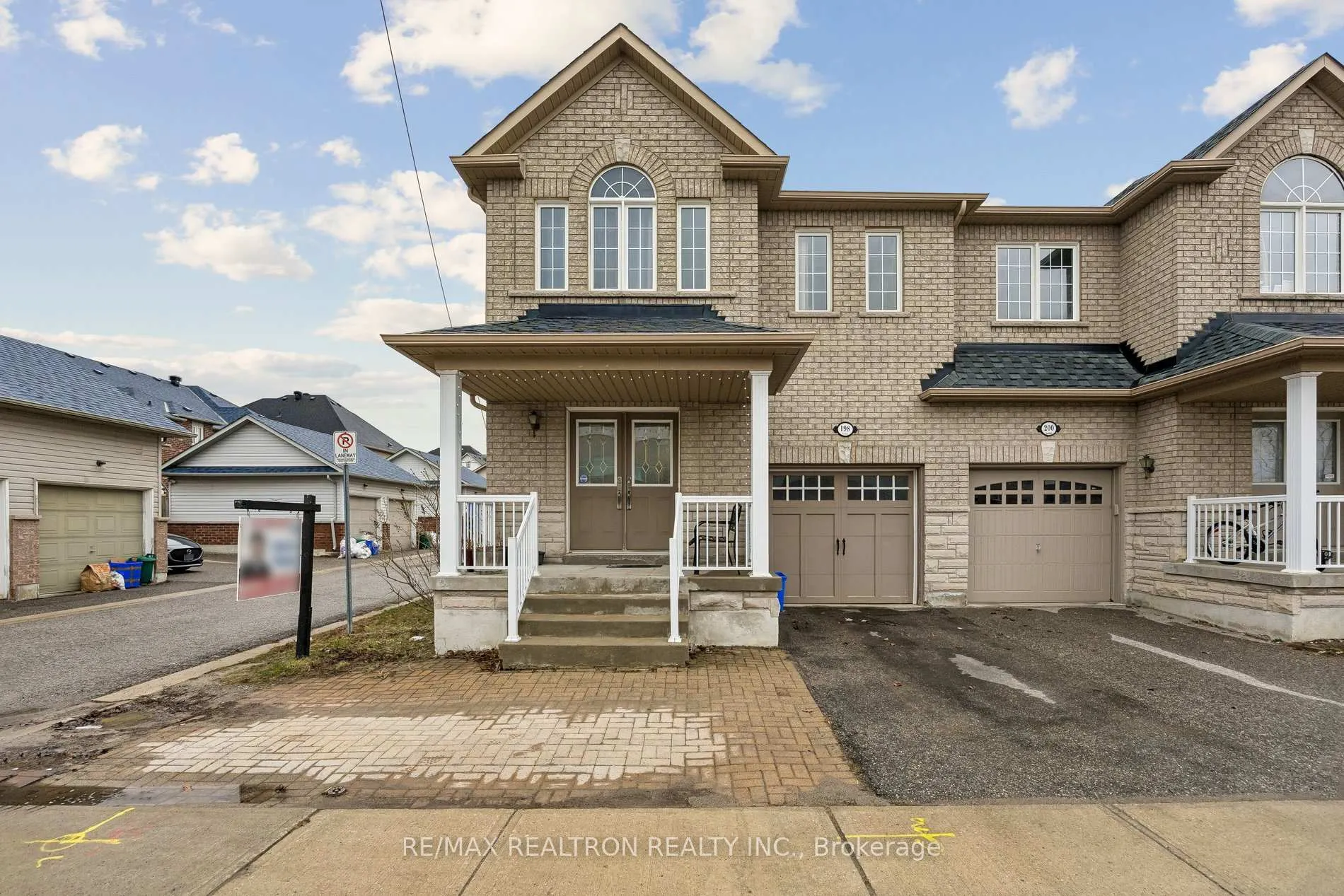 Photo 2 of 198 Swan Park Road, Markham, Greensborough — HOMEH
