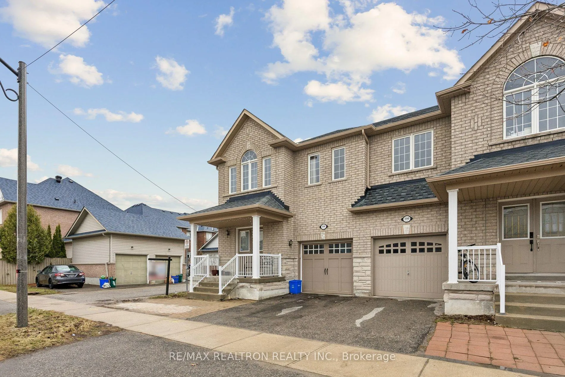 Photo 3 of 198 Swan Park Road, Markham, Greensborough — HOMEH