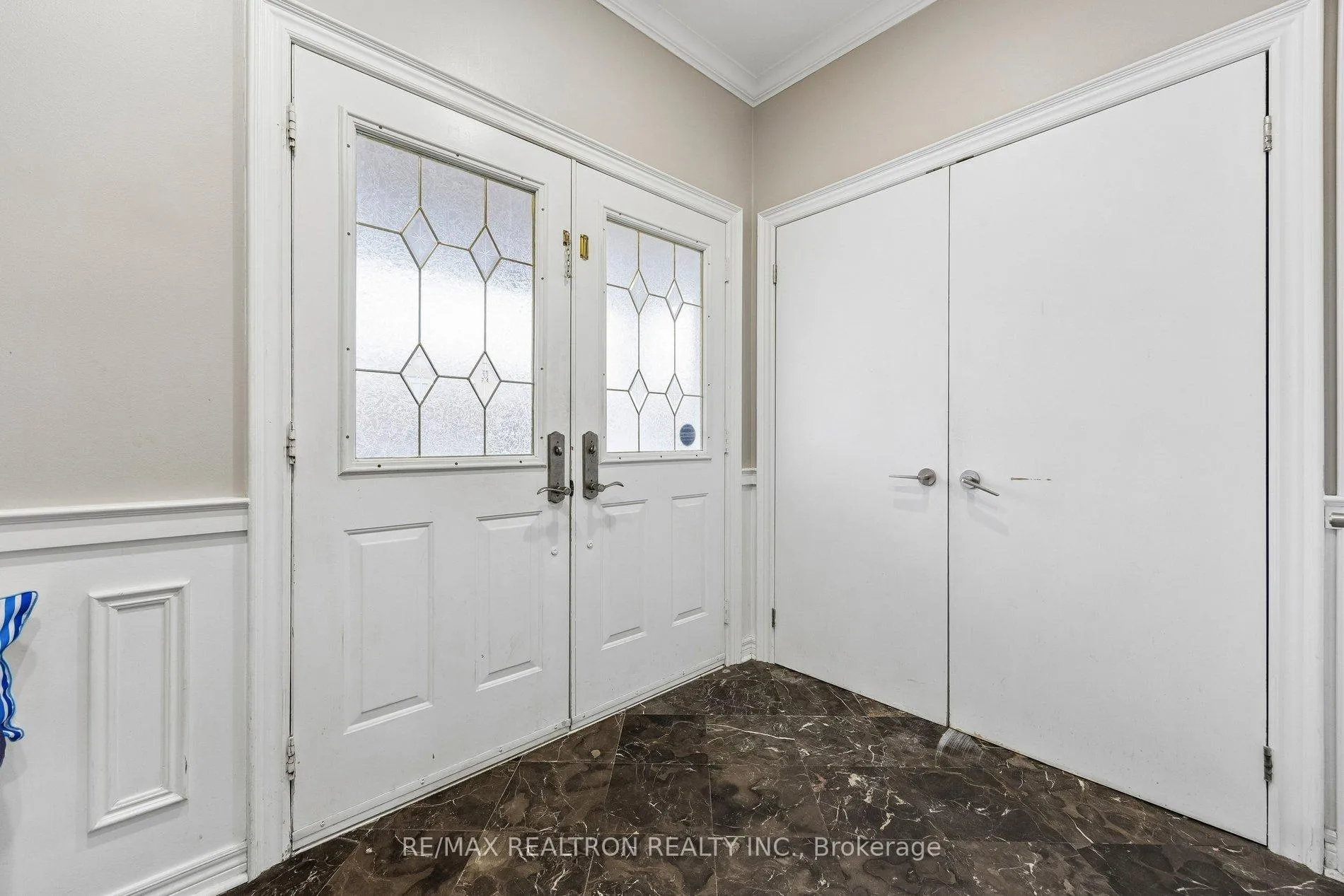 Photo 5 of 198 Swan Park Road, Markham, Greensborough — HOMEH