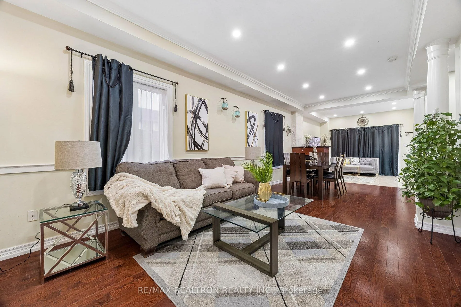 Photo 7 of 198 Swan Park Road, Markham, Greensborough — HOMEH