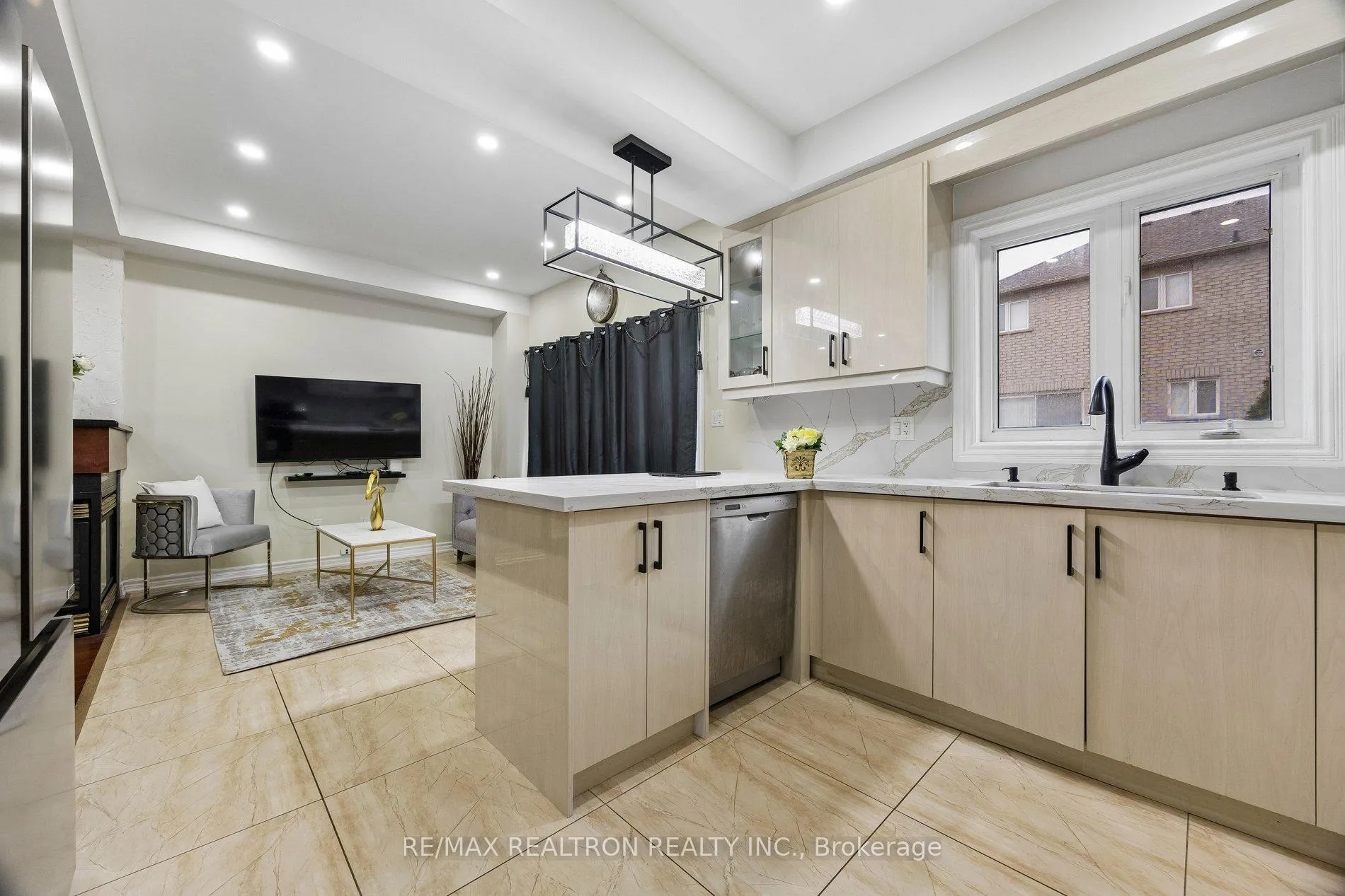 Photo 14 of 198 Swan Park Road, Markham, Greensborough — HOMEH