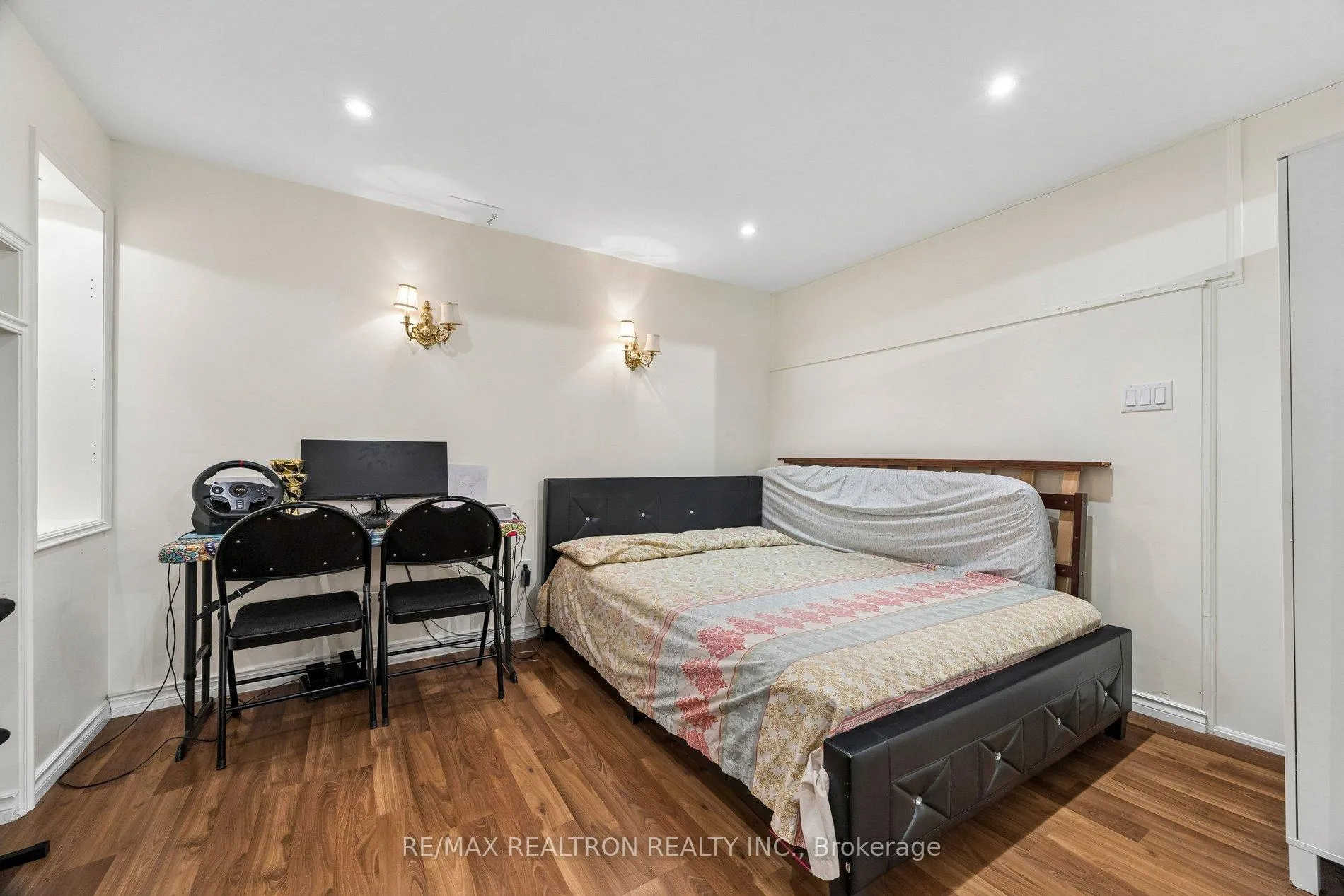 Photo 20 of 198 Swan Park Road, Markham, Greensborough — HOMEH