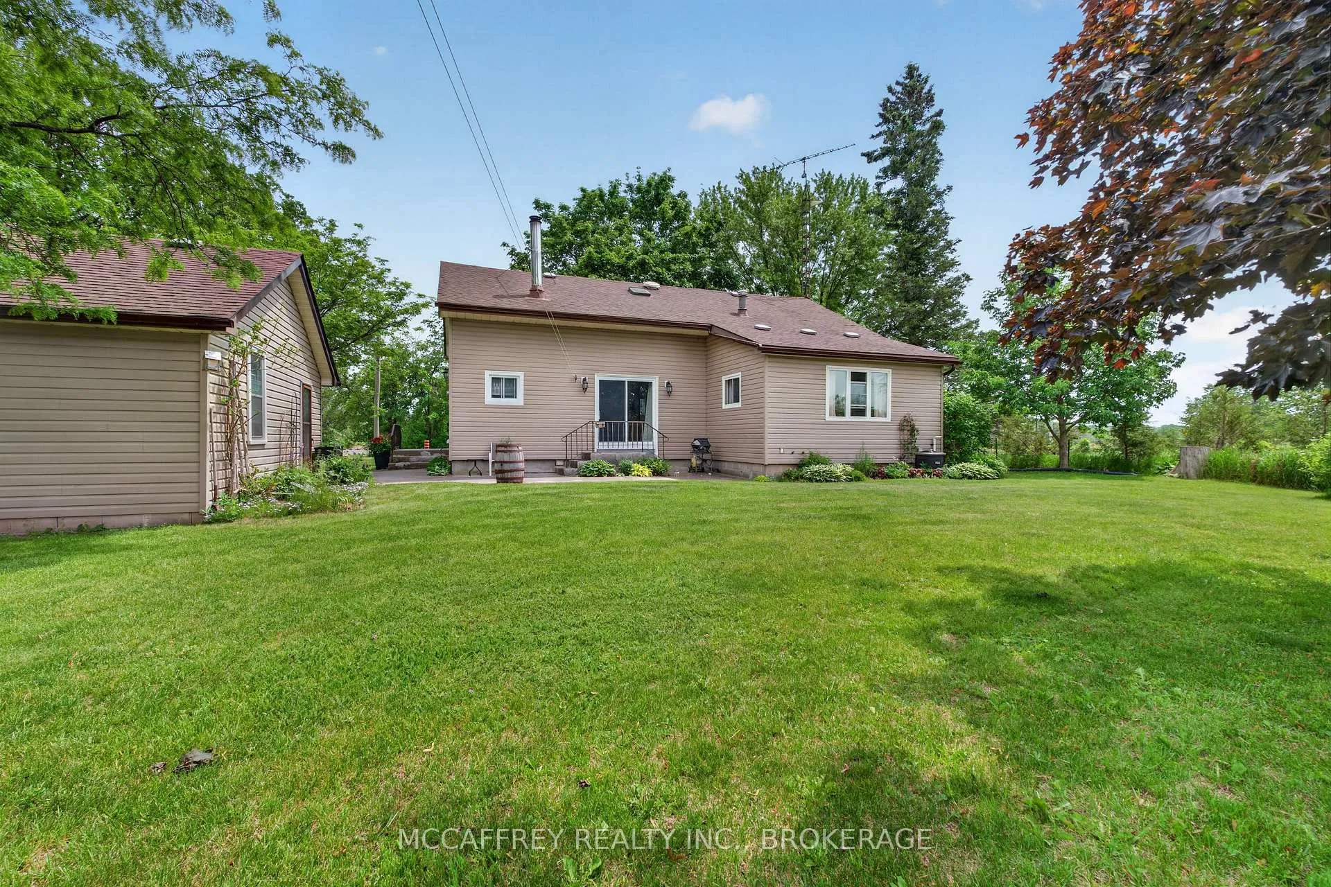 Photo 38 of 1415 County Rd 5, Loyalist, Lennox and Addington - South — HOMEH