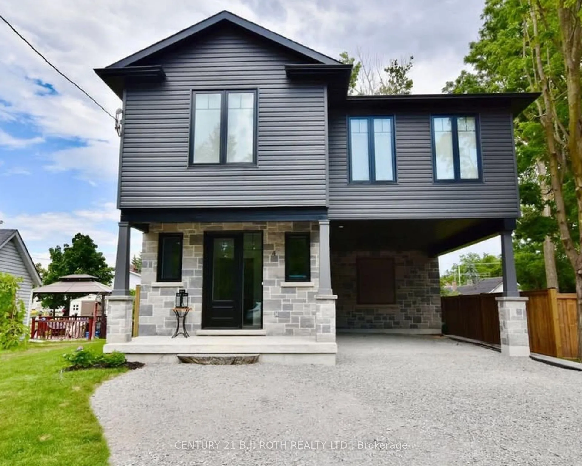 Photo 1 of 4 Centre Street, Barrie, Allandale — HOMEH