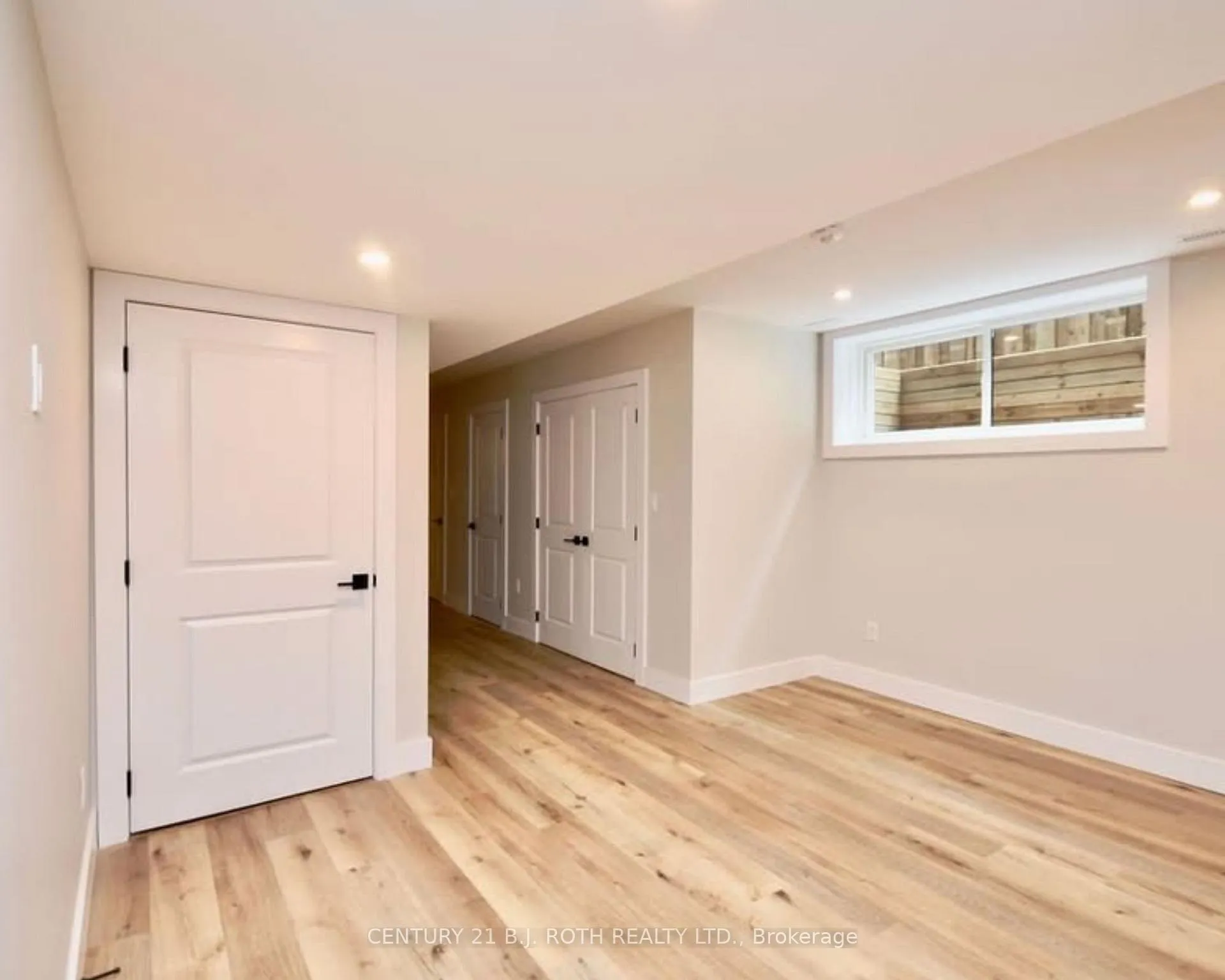 Photo 10 of 4 Centre Street, Barrie, Allandale — HOMEH